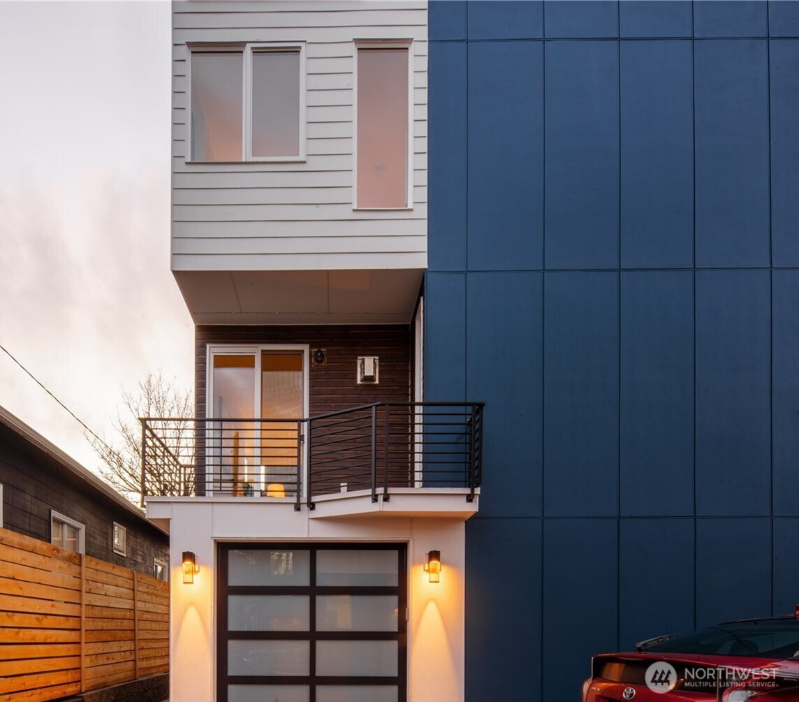 4123 25th Avenue SW, Seattle, WA 98106