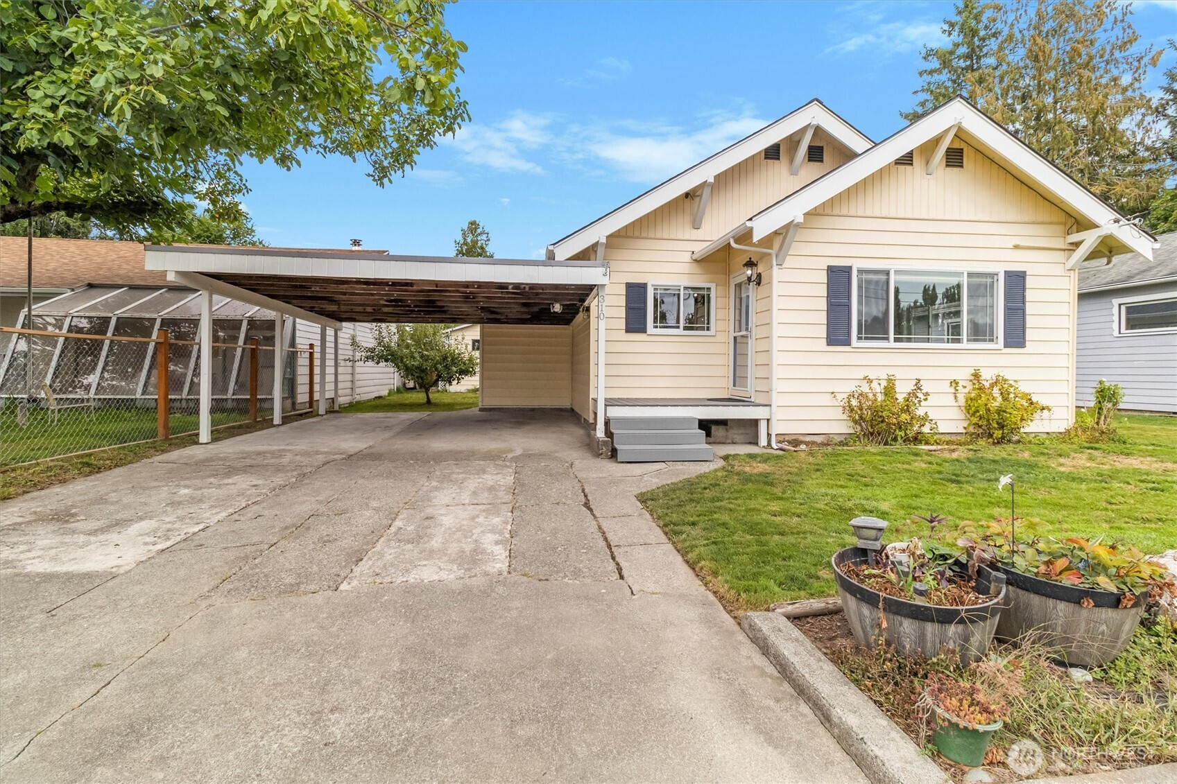310 Second Street, Sumas, WA 98295