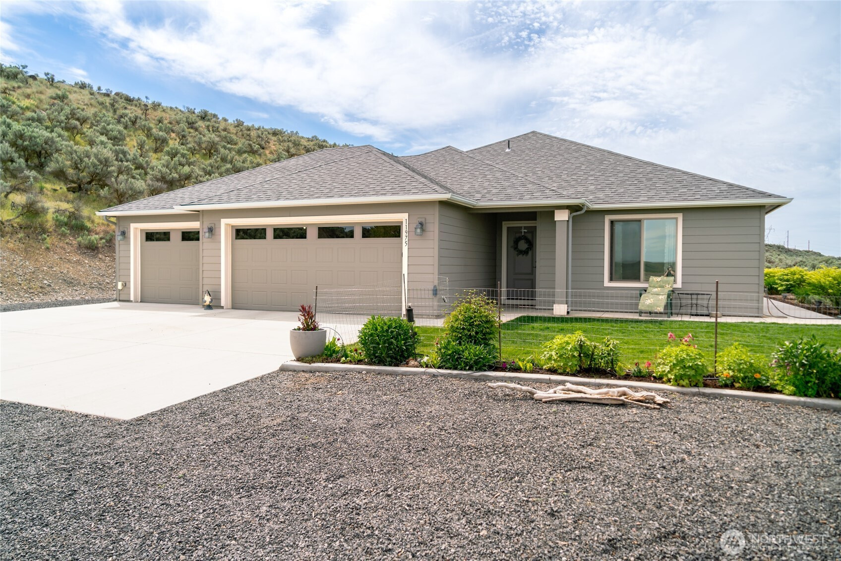 11975 NE Neppel Road, Moses Lake, WA 98837