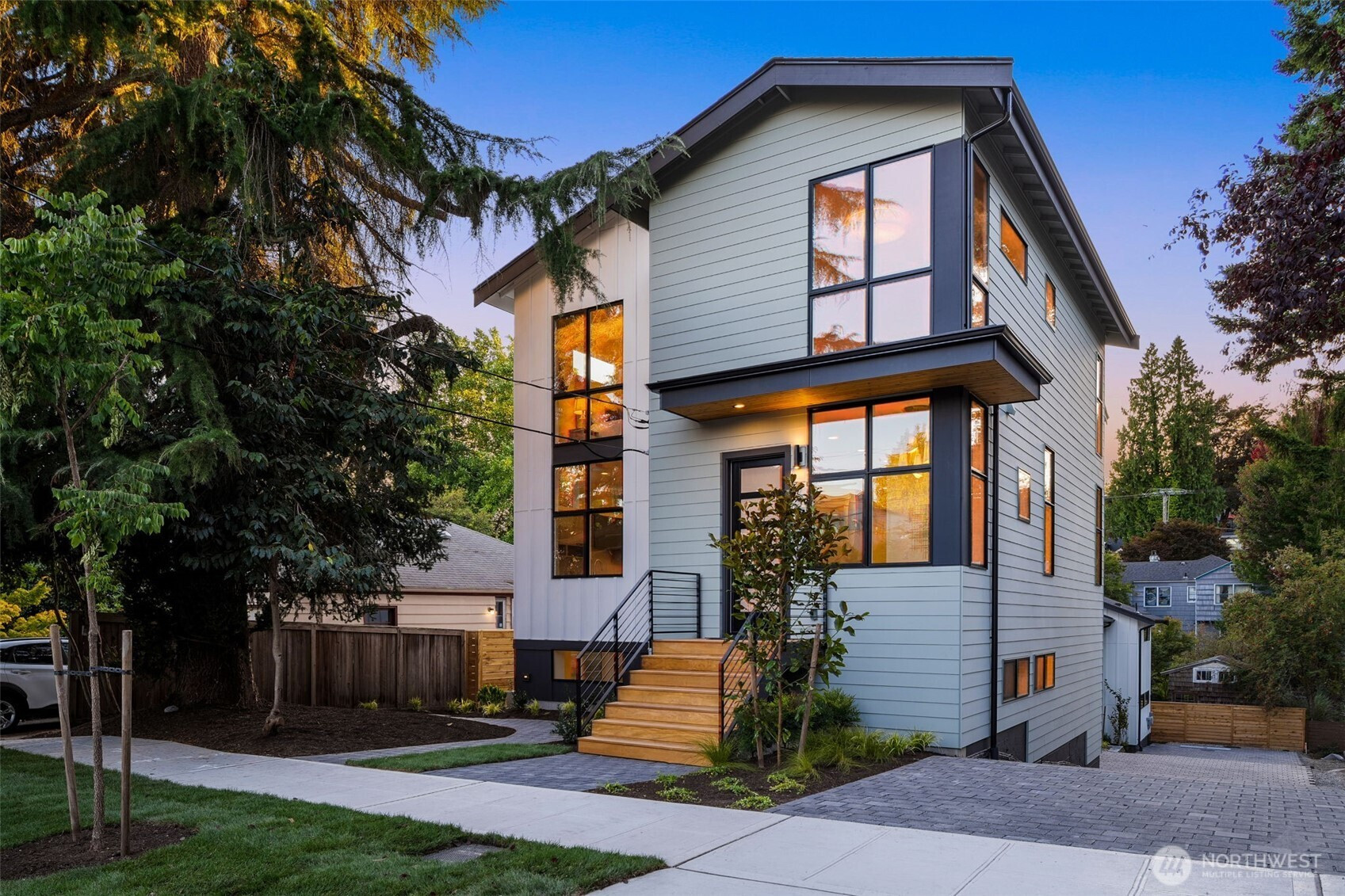 7335 21st Avenue NE, Seattle, WA 98115