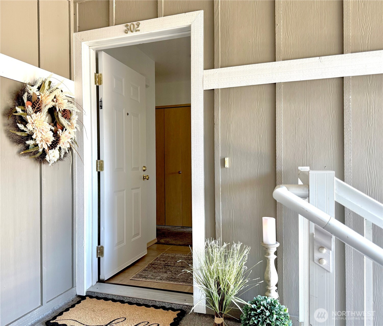 1700 SW Mulberry Place, Oak Harbor, WA 98277