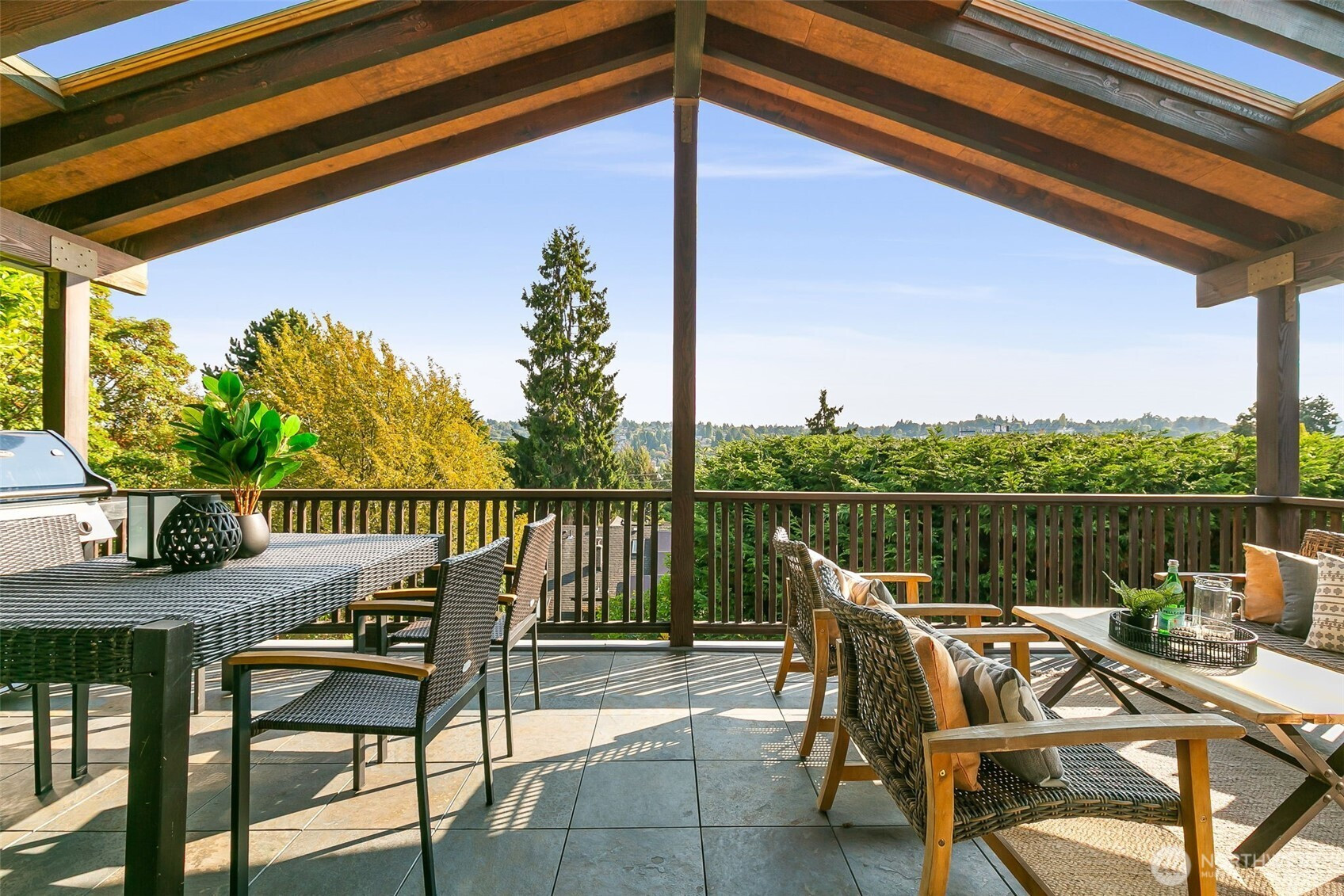 117 N 40th Street, Seattle, WA 98103