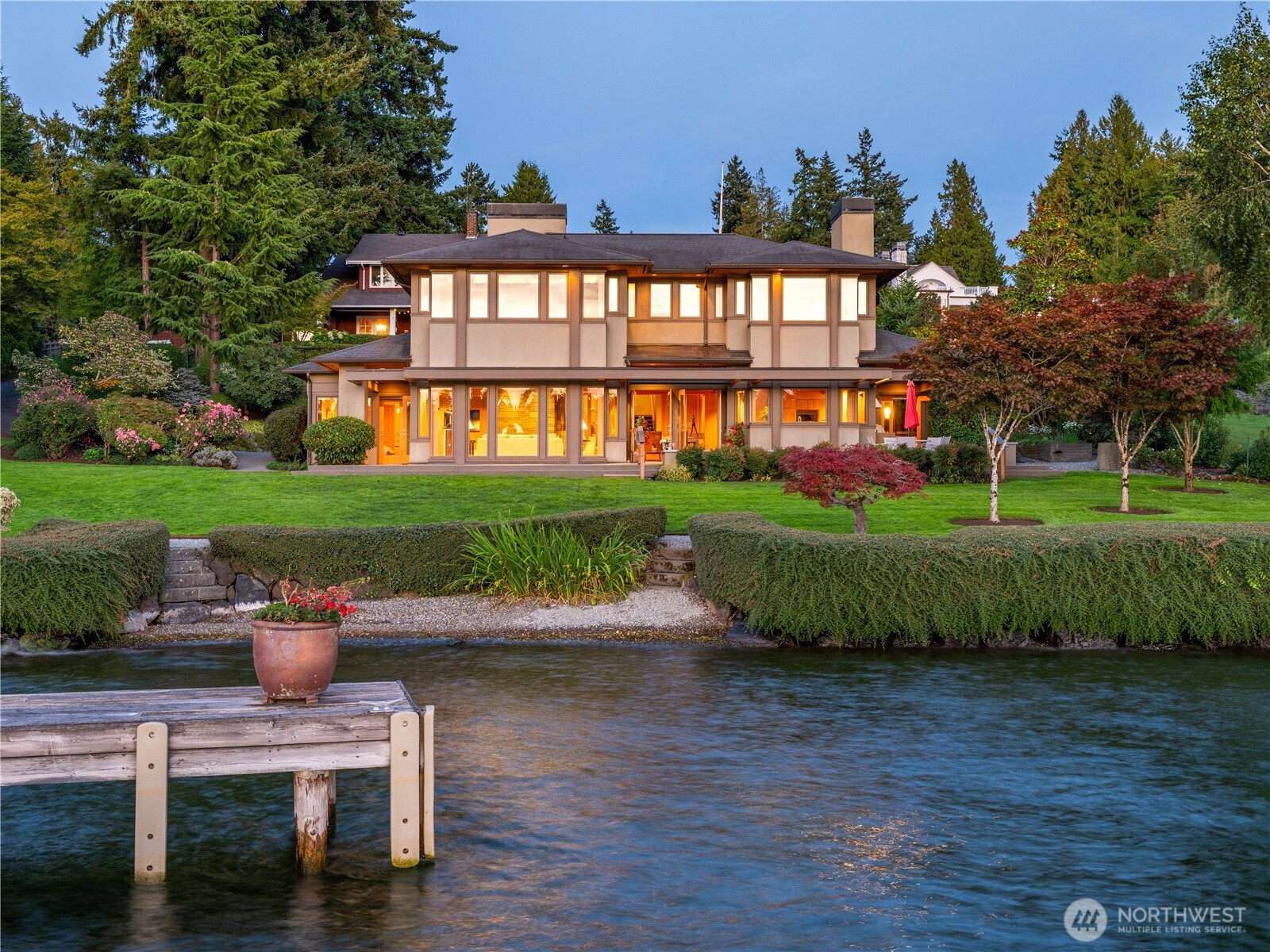 9001 NE 40th Place, Yarrow Point, WA 98004