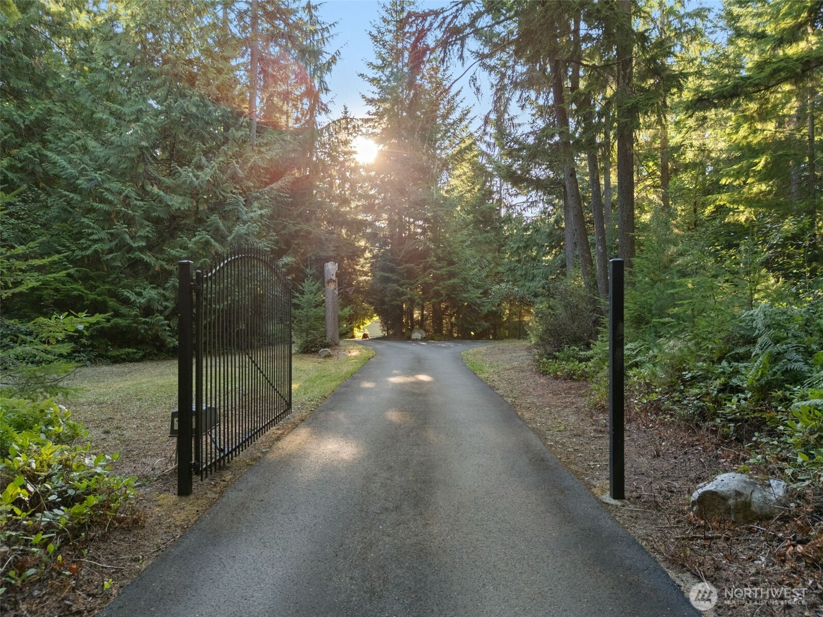 10500 Banner Road SE, Olalla, WA 98359