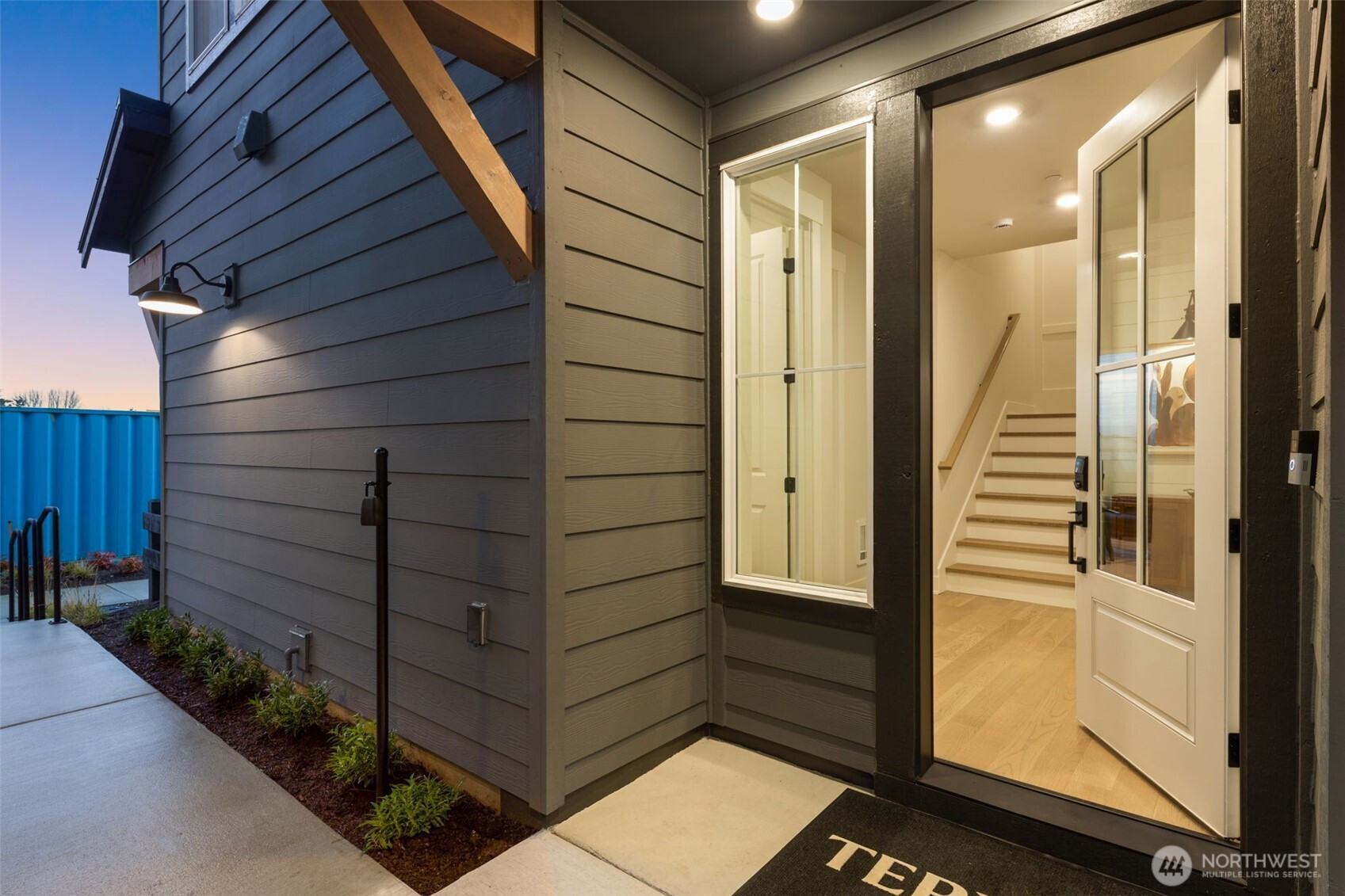 14332 HS 25 148th Place NE, Woodinville, WA 98072