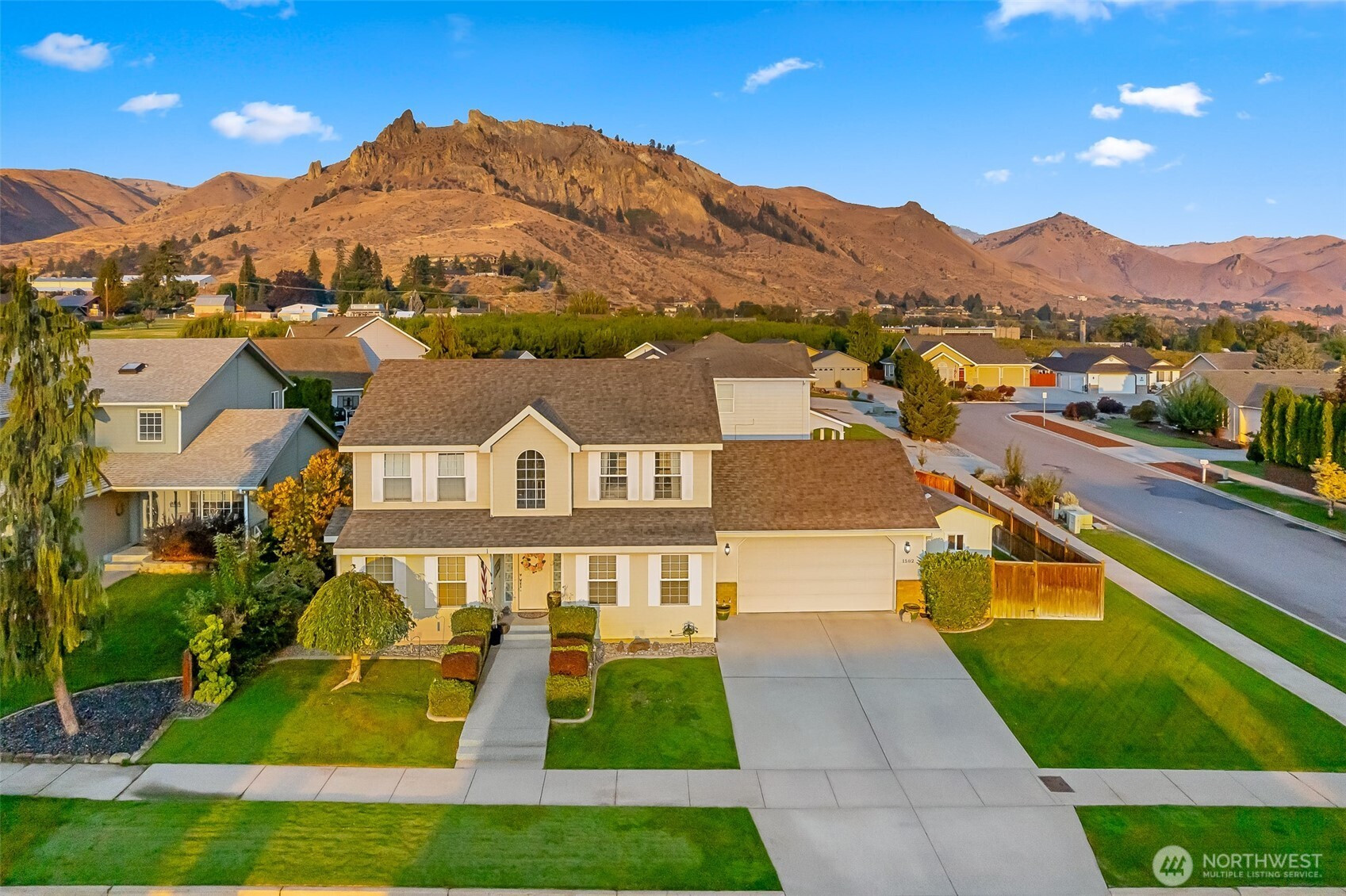 1502 Songbird Lane, Wenatchee, WA 98801