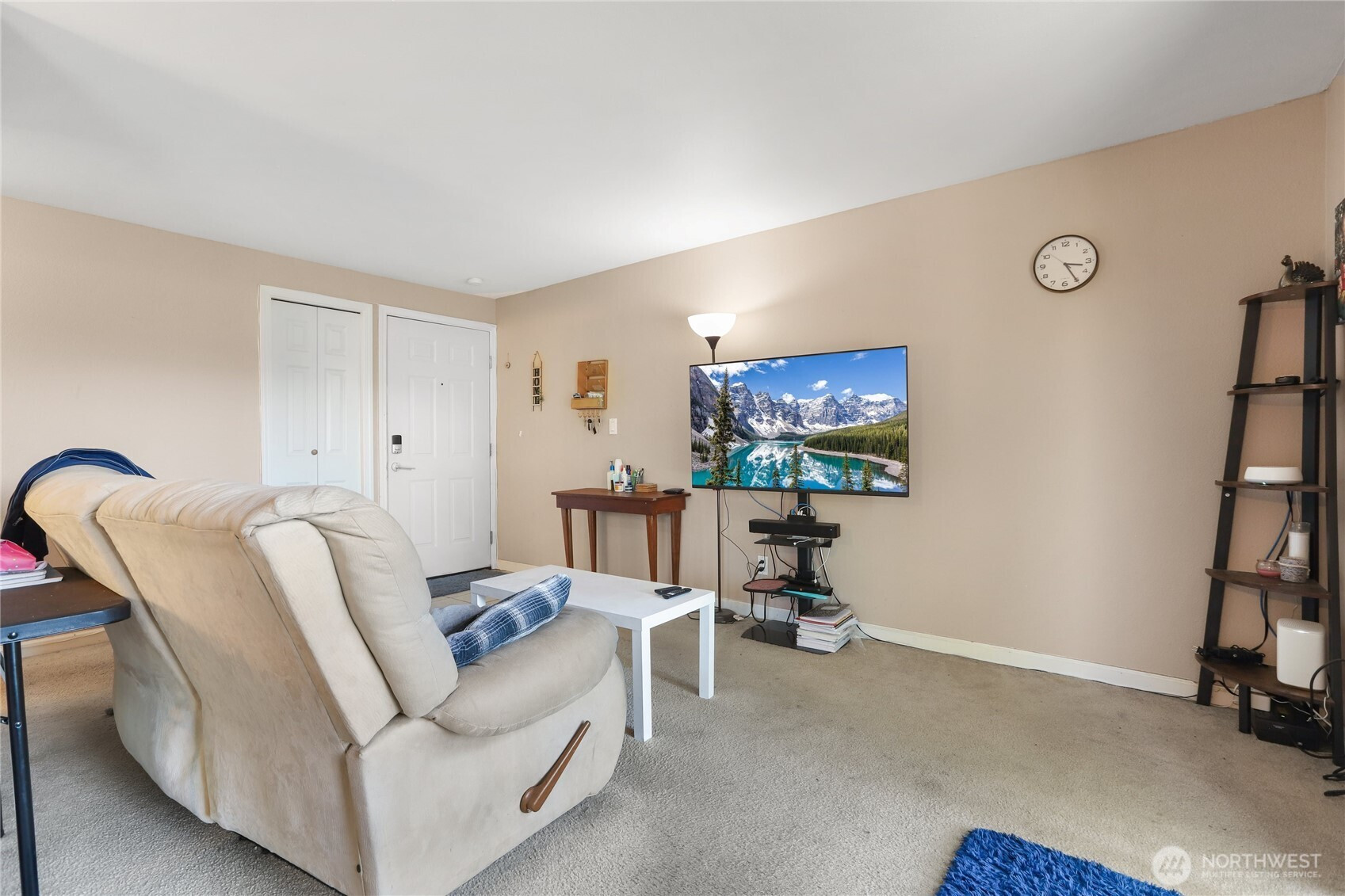 690 NW Atalanta Way, Oak Harbor, WA 98277