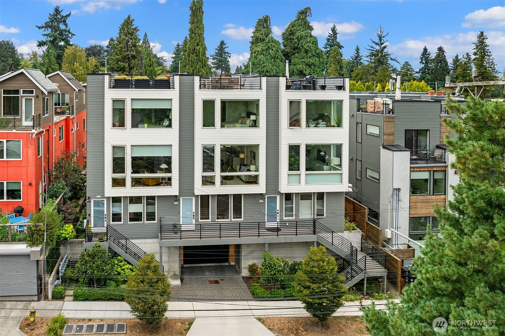 1535 Grandview Place E, Seattle, WA 98112