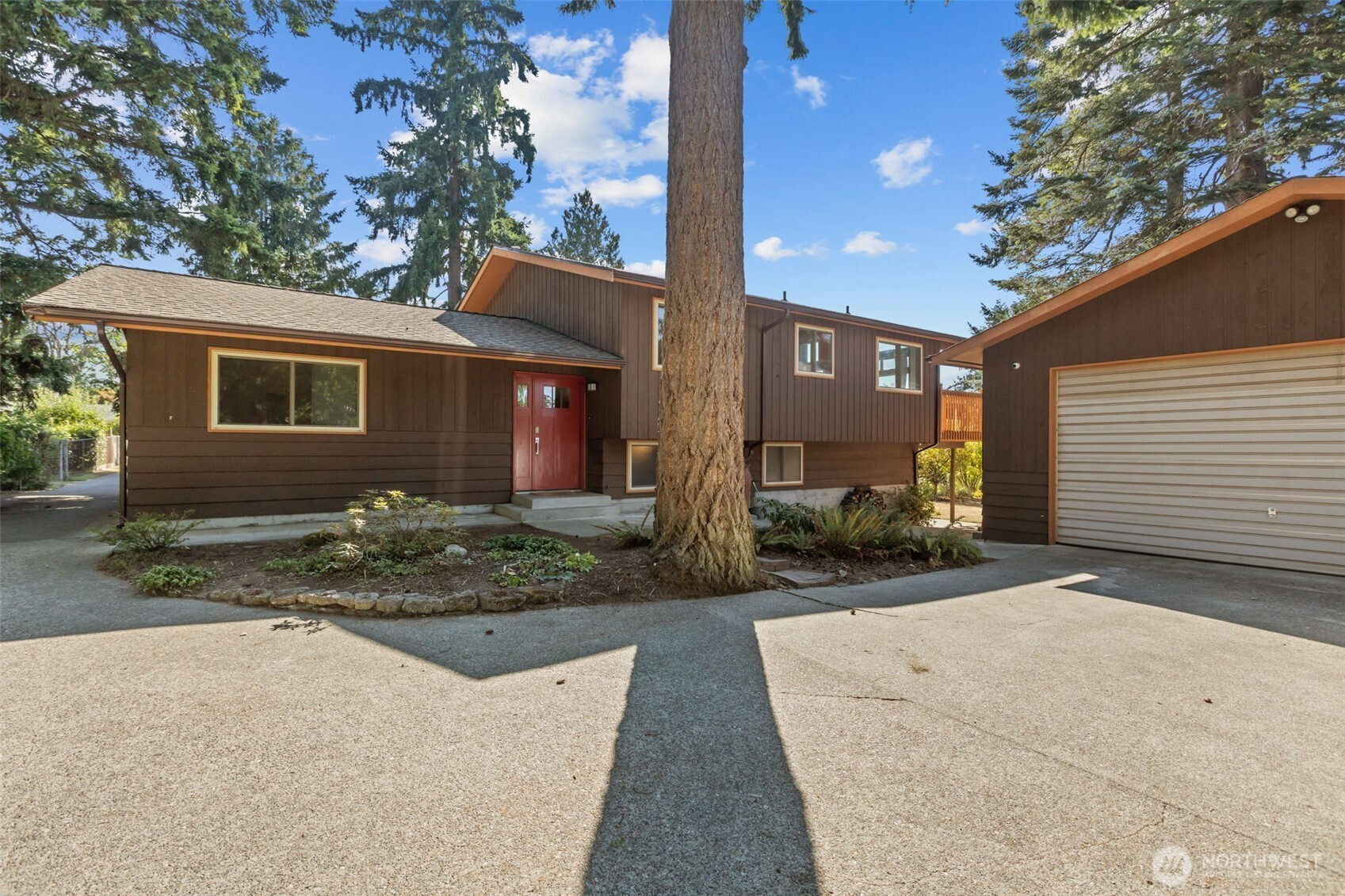 1644 S 260th Street, Des Moines, WA 98198