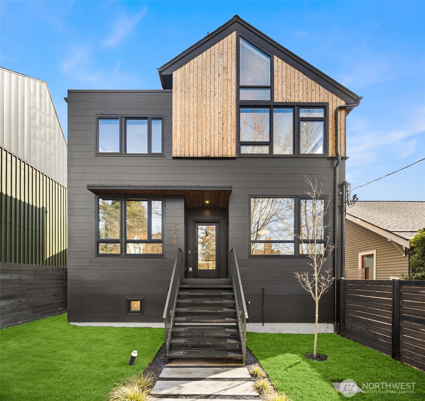 8054 A Brooklyn Avenue NE, Seattle, WA 98115