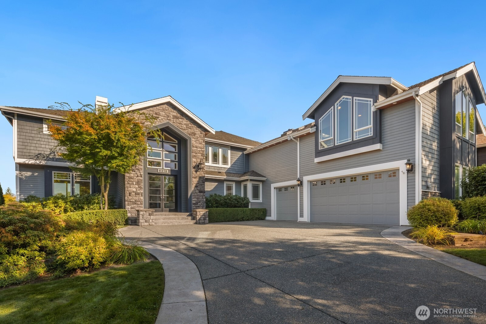 6318 Fairway Place SE, Snoqualmie, WA 98065