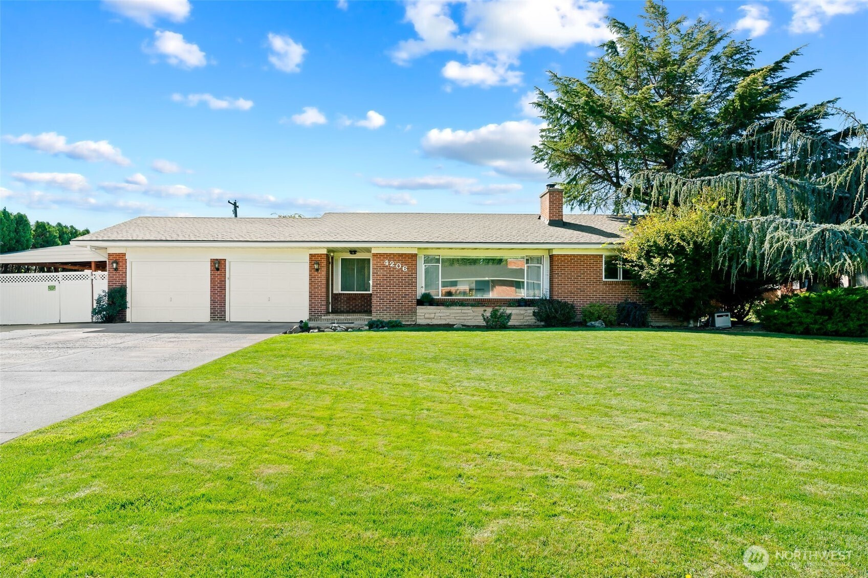 4206 Snow Mountain Road, Yakima, WA 98908