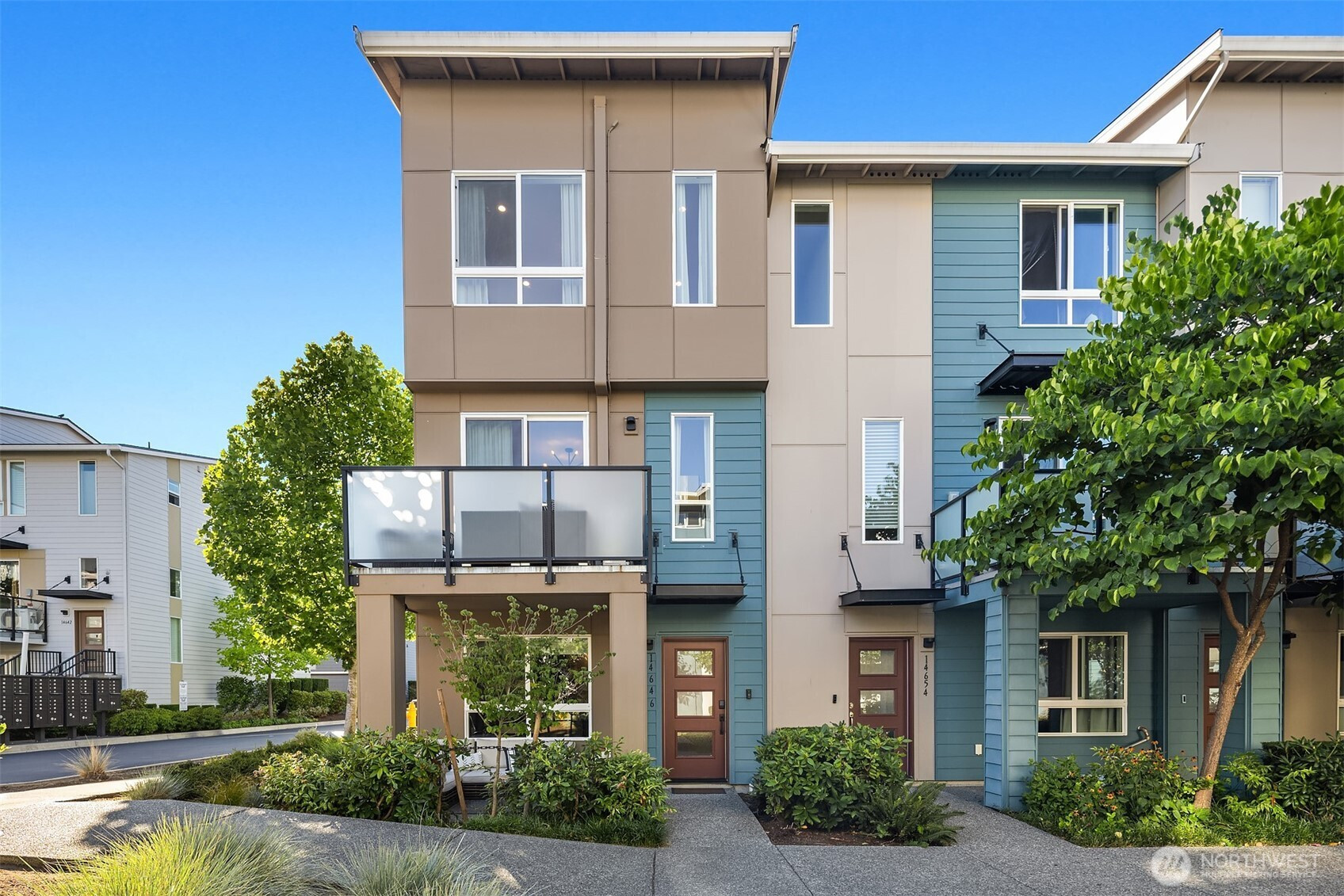 14646 35th Court NE, Lake Forest Park, WA 98155