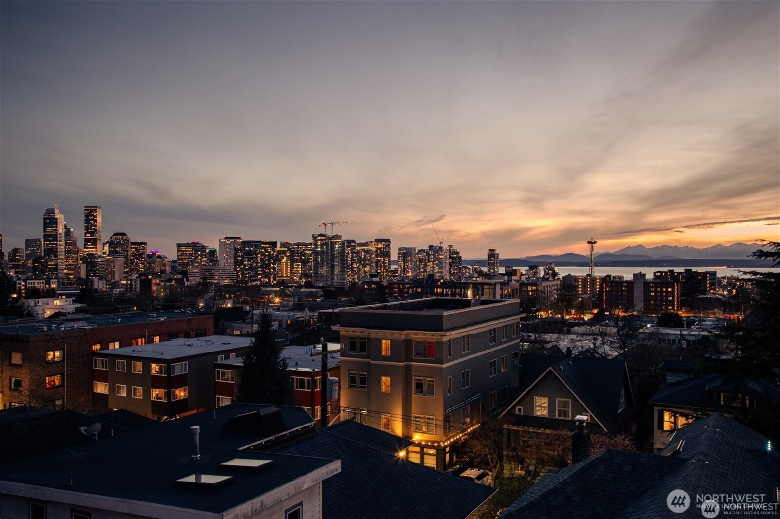 631 13th Avenue E, Seattle, WA 98102
