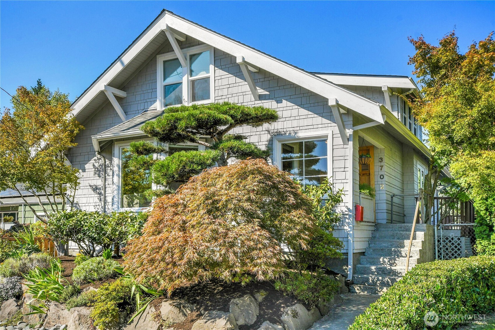 3702 SW Cloverdale Street, Seattle, WA 98126