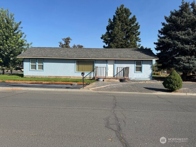 200 E 4th Avenue, Warden, WA 98857
