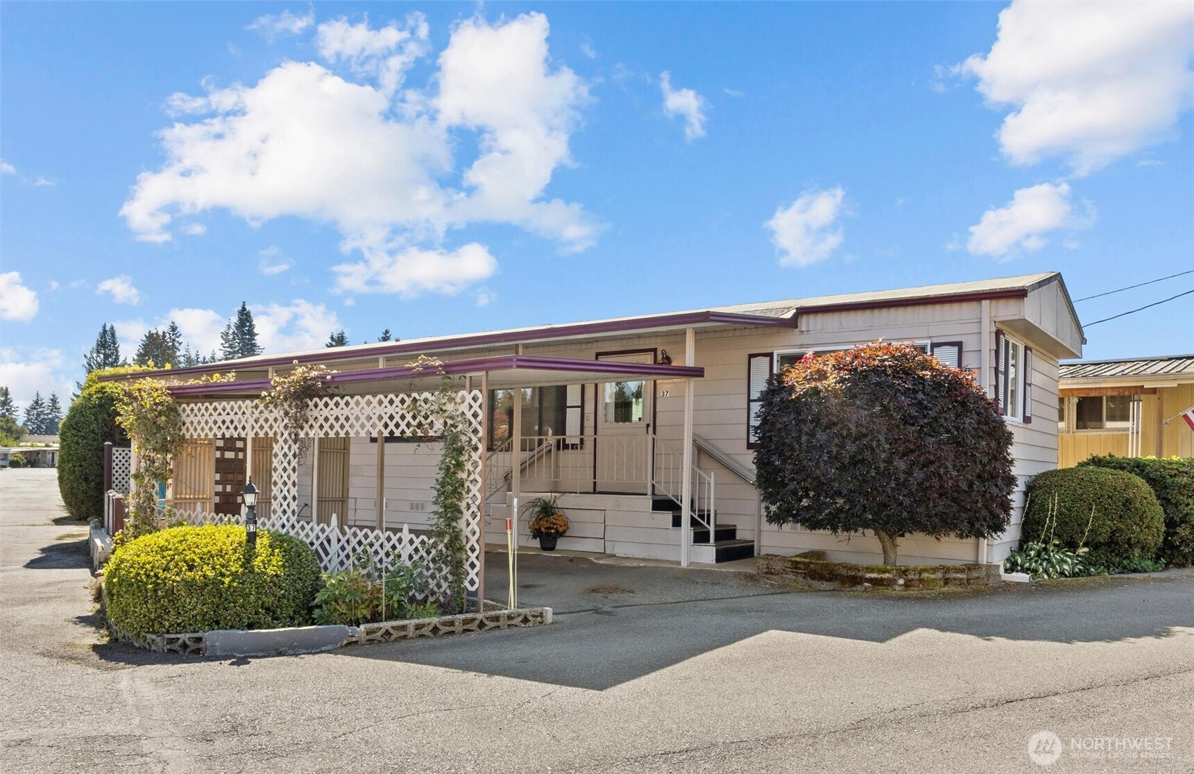 18501 52nd Avenue W, Lynnwood, WA 98037