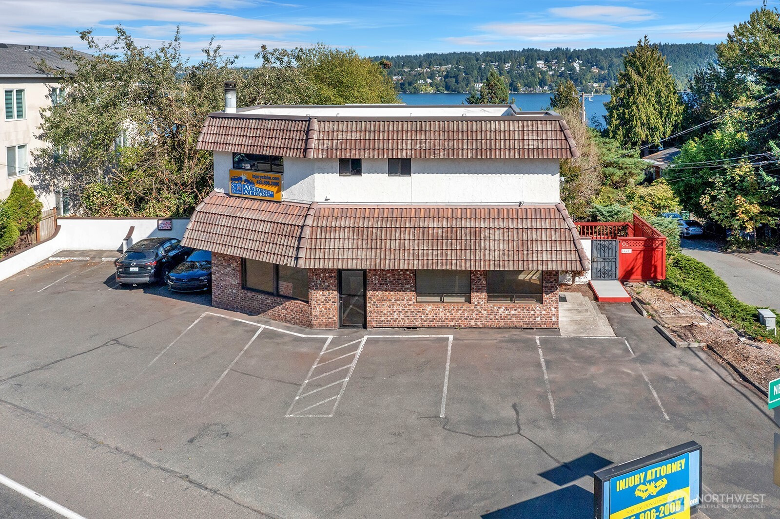 15500 Bothell Way NE, Lake Forest Park, WA 98155