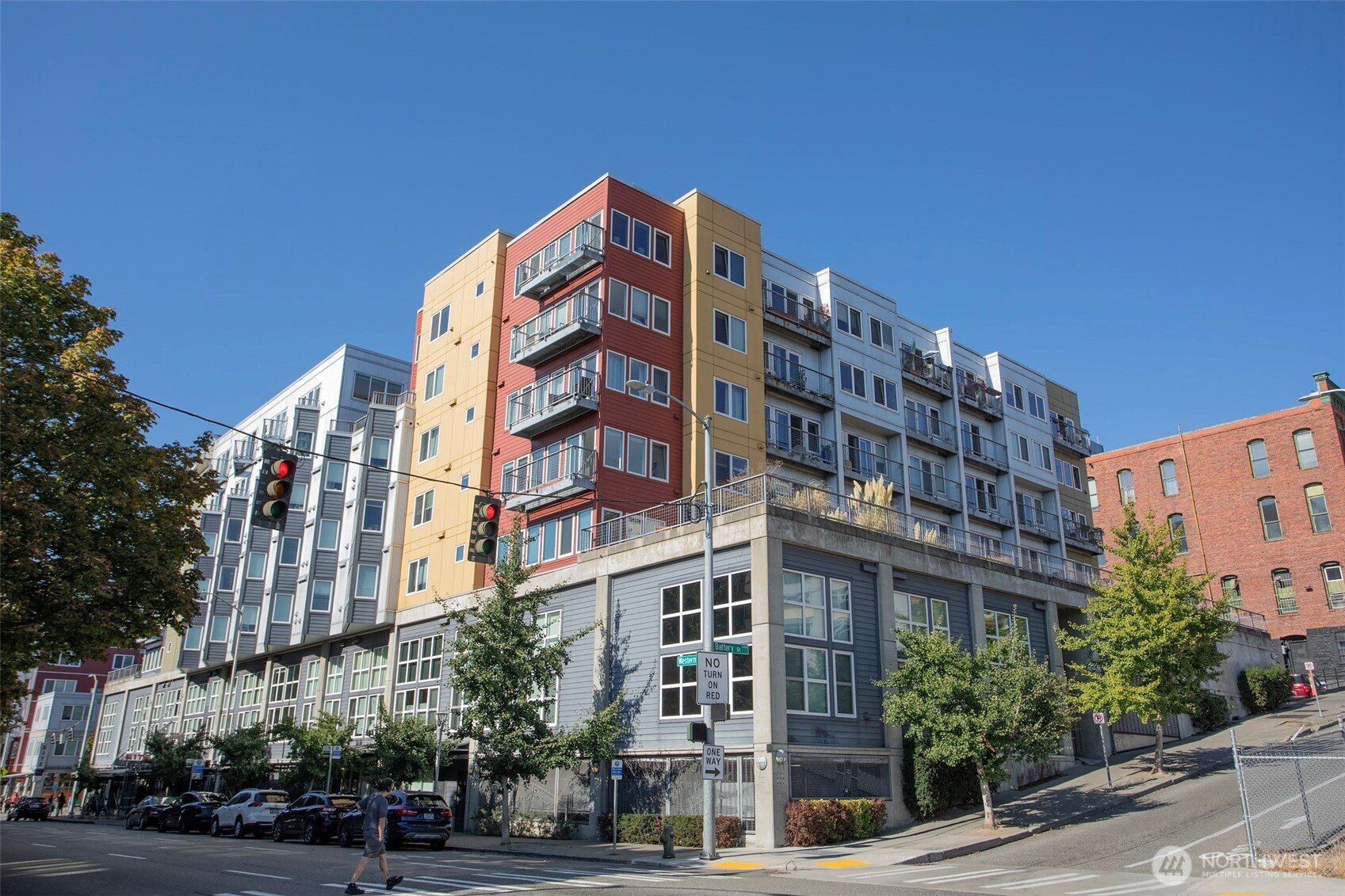 2500 Western Ave Avenue, Seattle, WA 98121