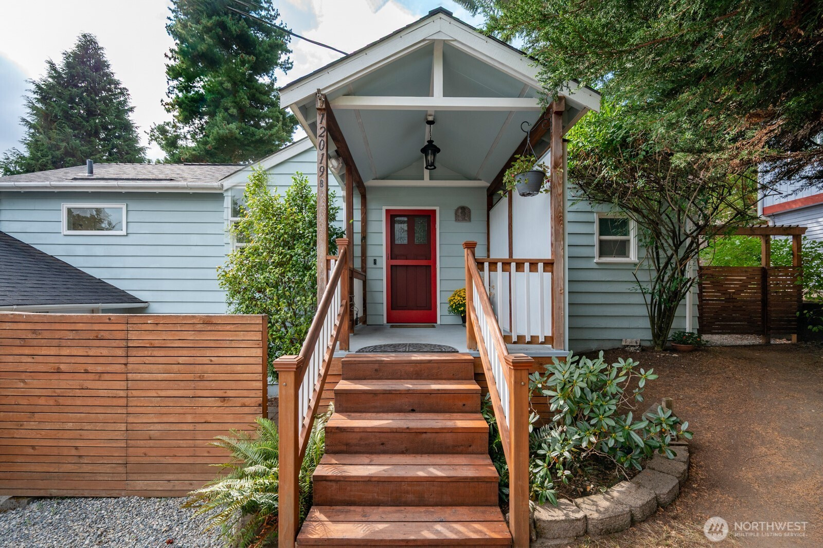 12019 B 25th Avenue NE, Seattle, WA 98125