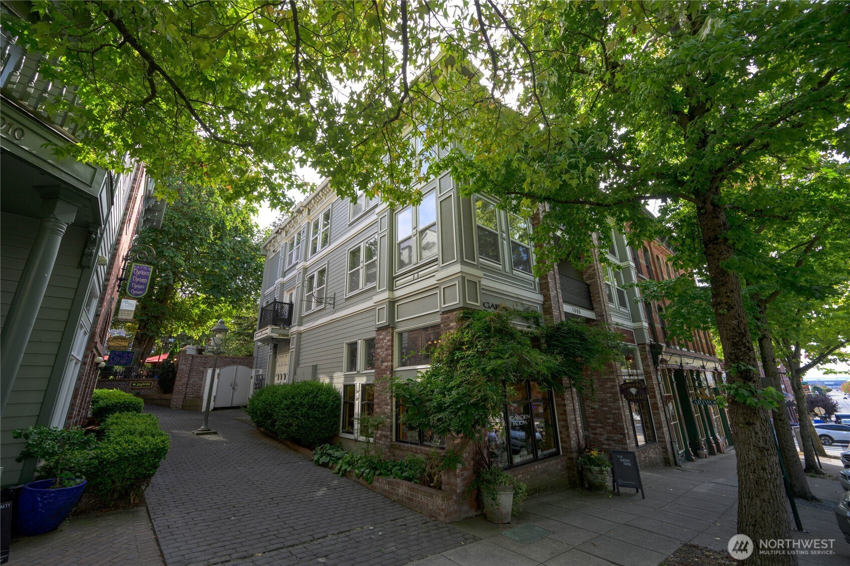 1006 Harris Avenue, Bellingham, WA 97225