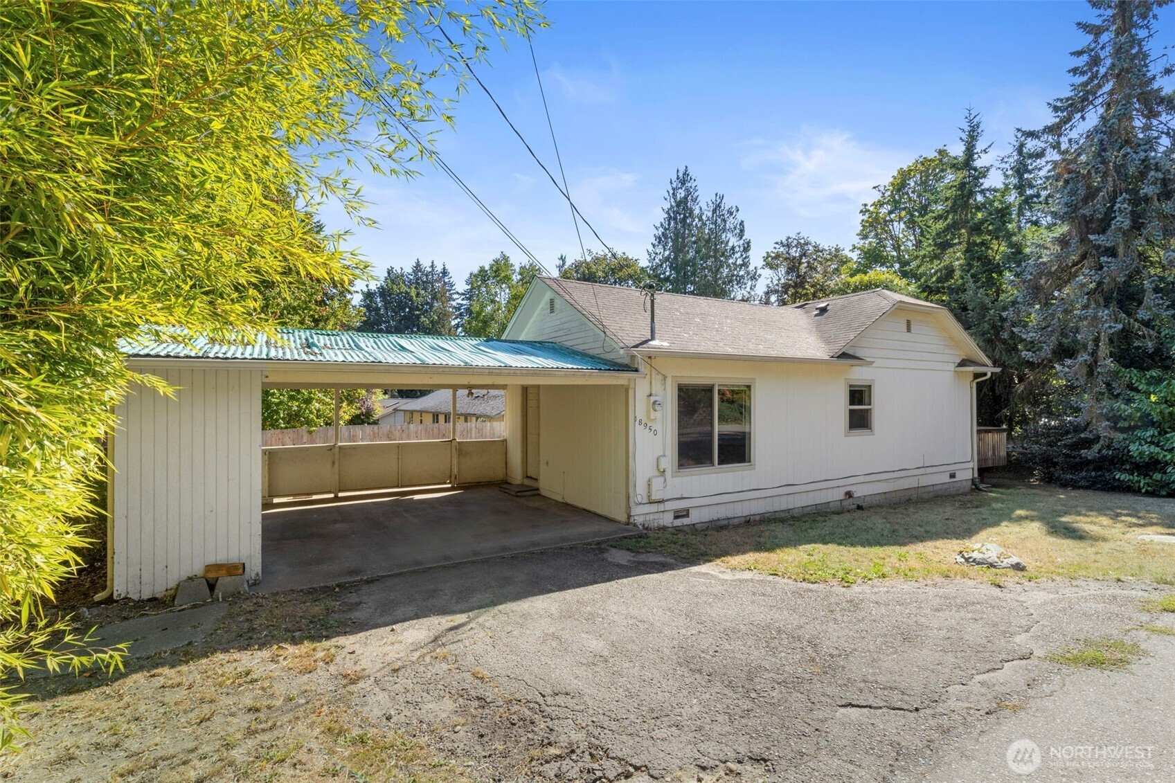 18952 Brockton Avenue NE, Suquamish, WA 98392