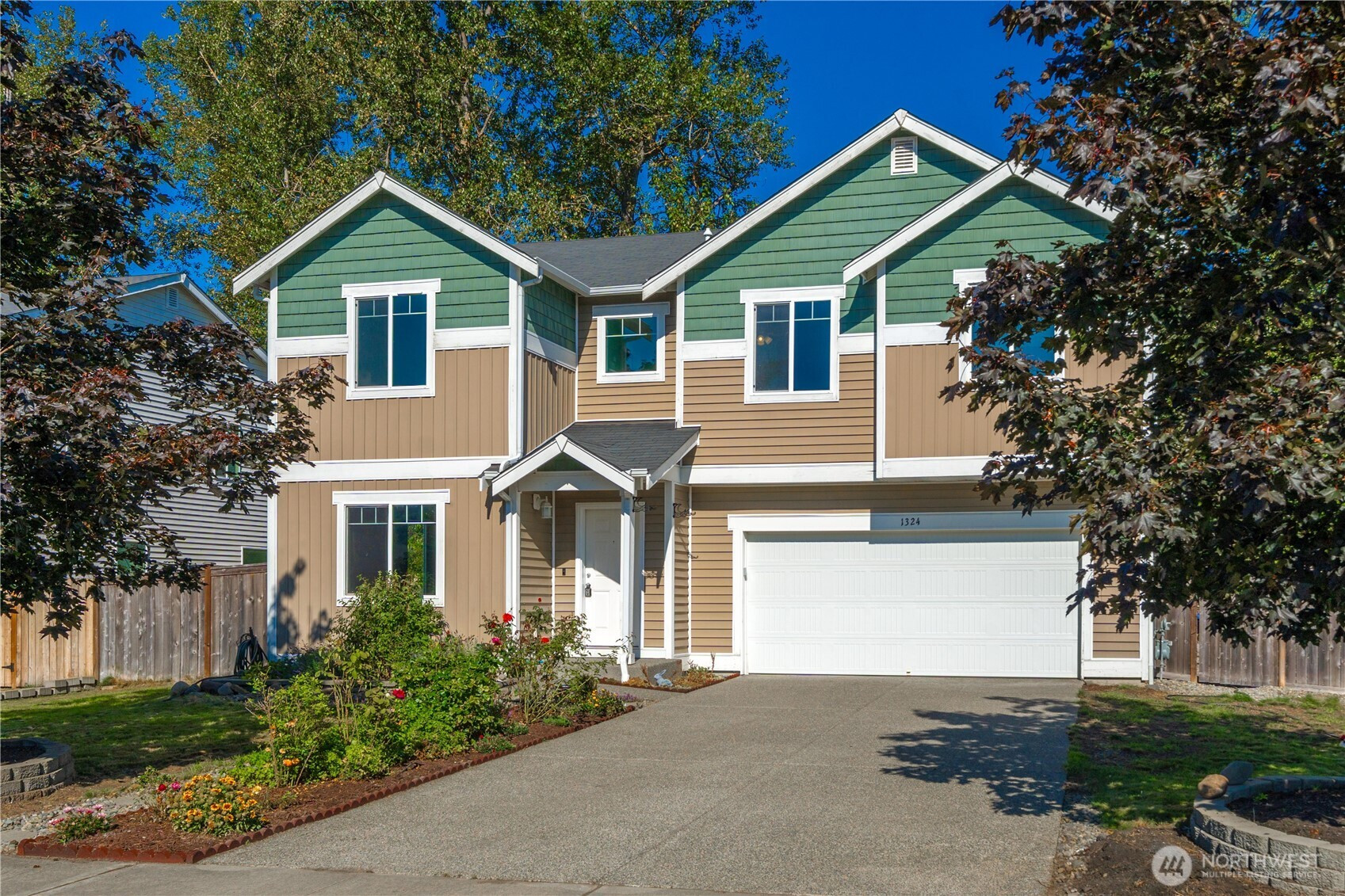 1324 Daffodil Avenue NE, Orting, WA 98360