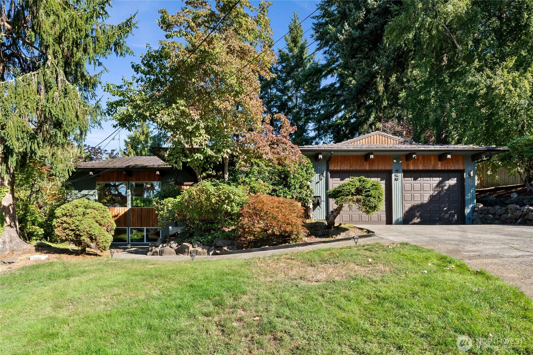 525 Forrest Park Dr, Fircrest, WA 98466