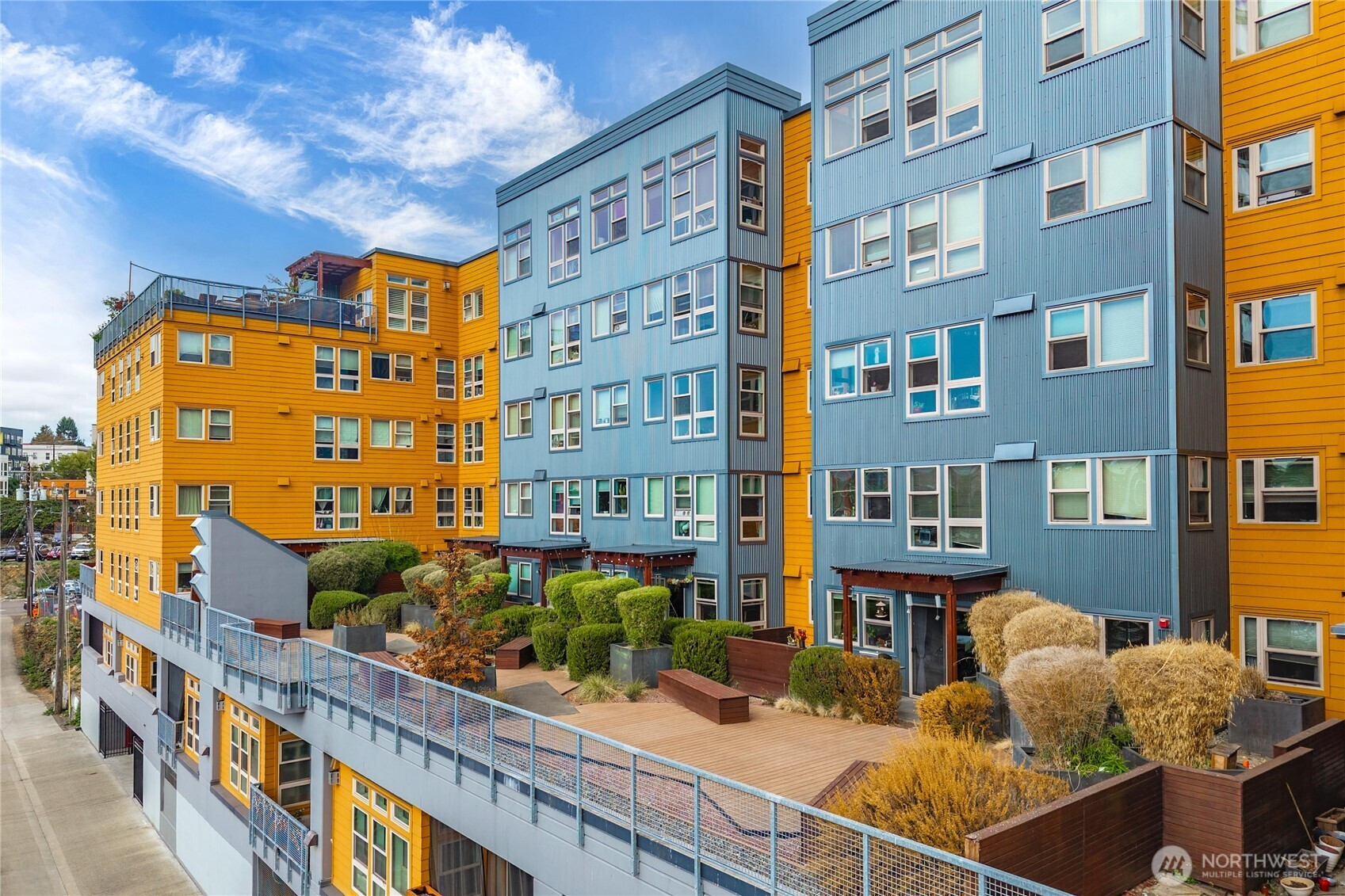 827 Hiawatha Place S, Seattle, WA 98144