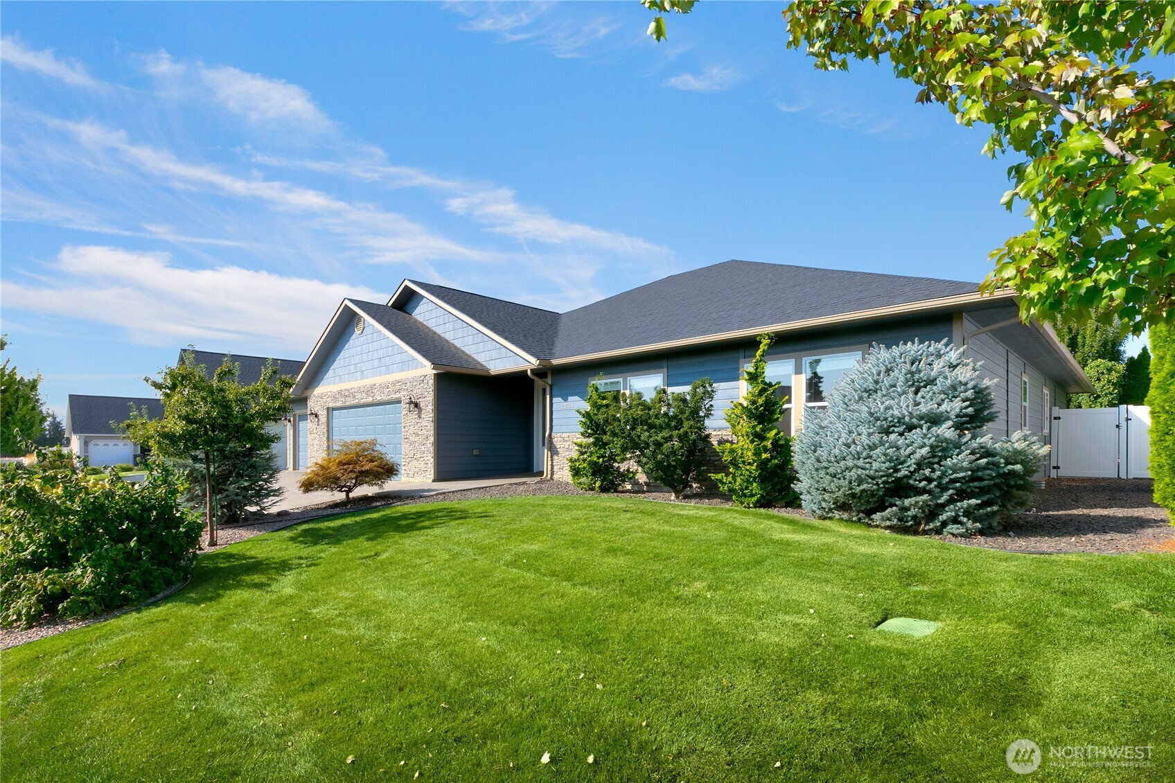 2200 S 76th Avenue, Yakima, WA 98903