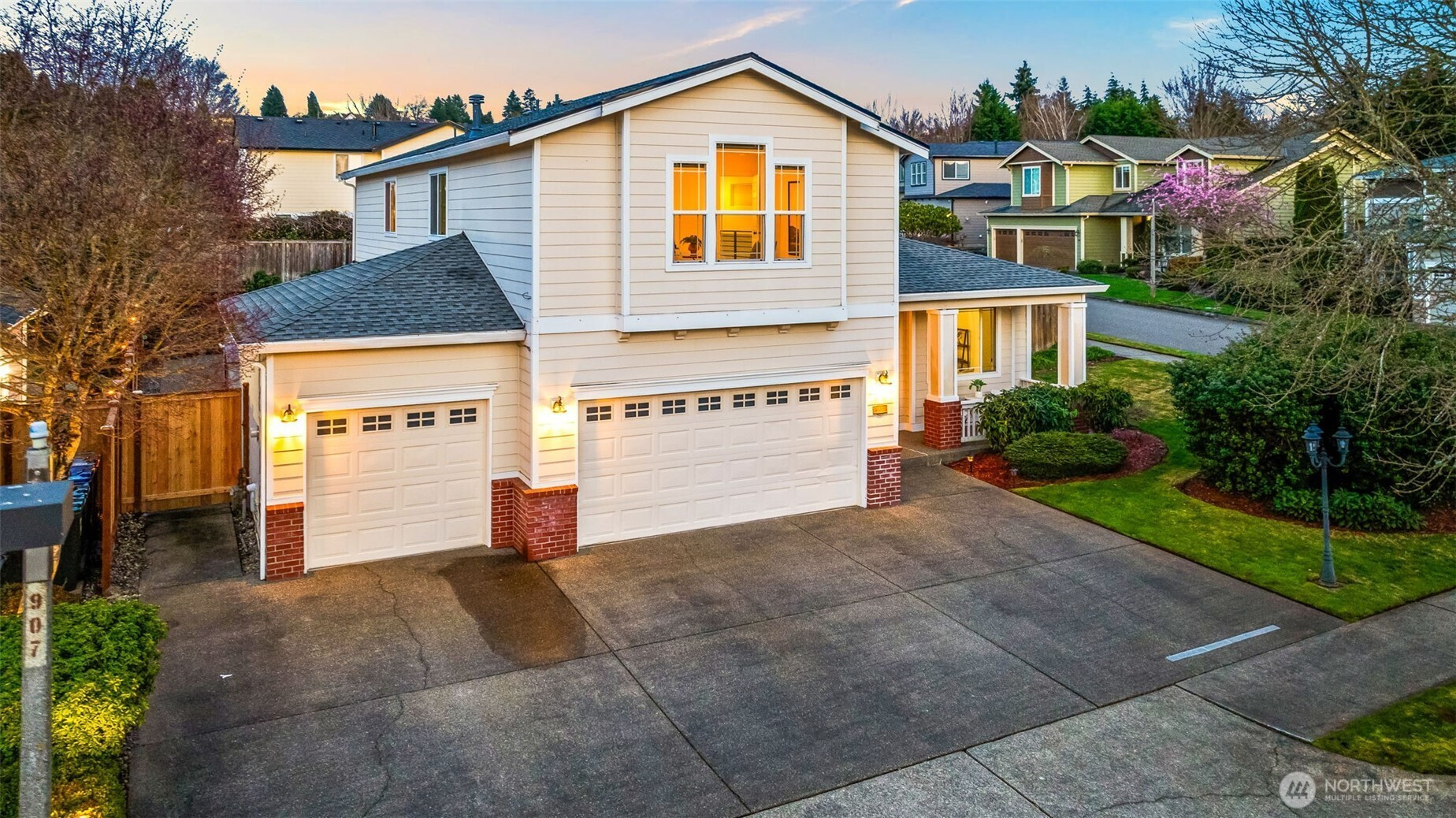 901 N Magnolia Lane, Tacoma, WA 98406