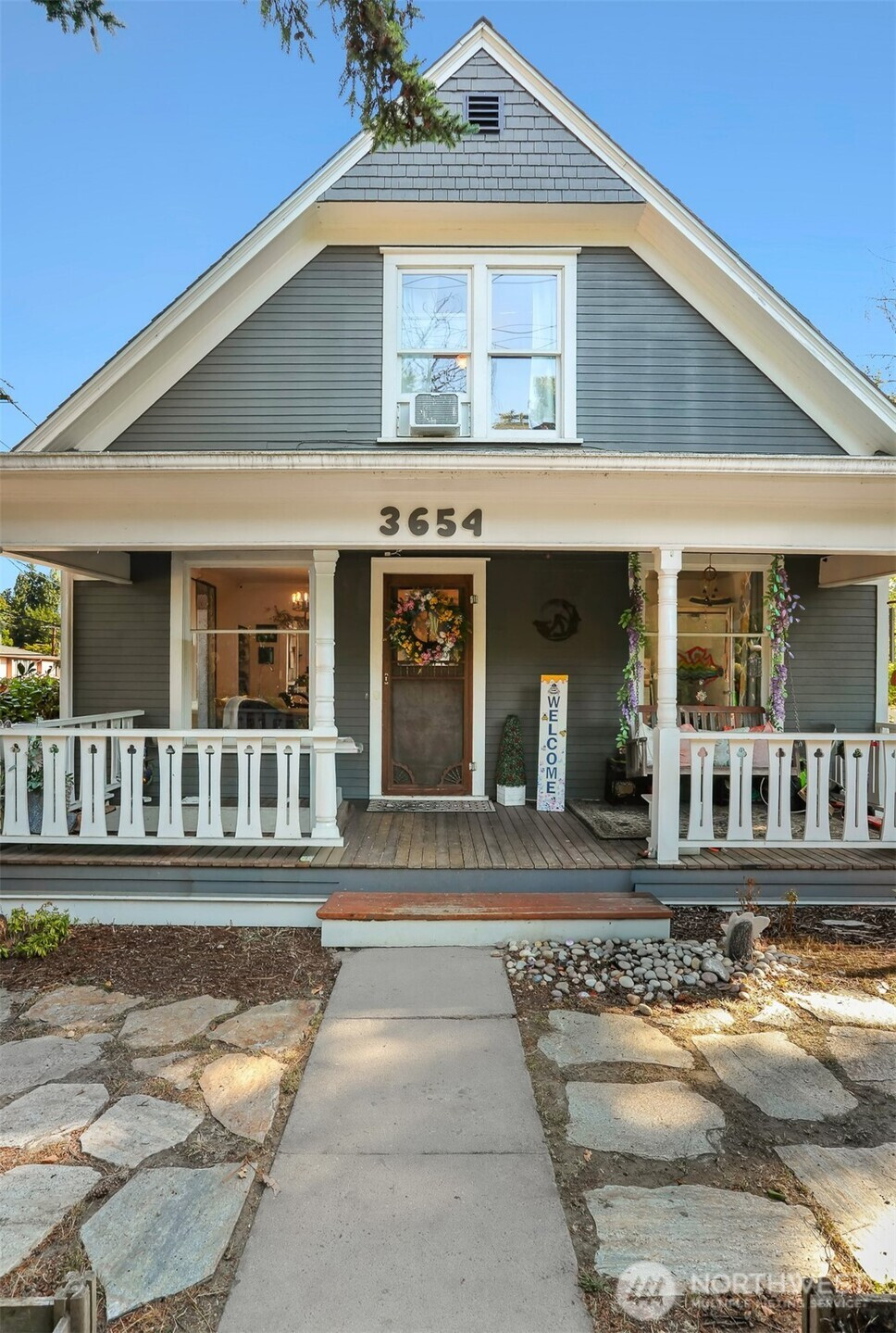 3654 35th Avenue W, Seattle, WA 98199