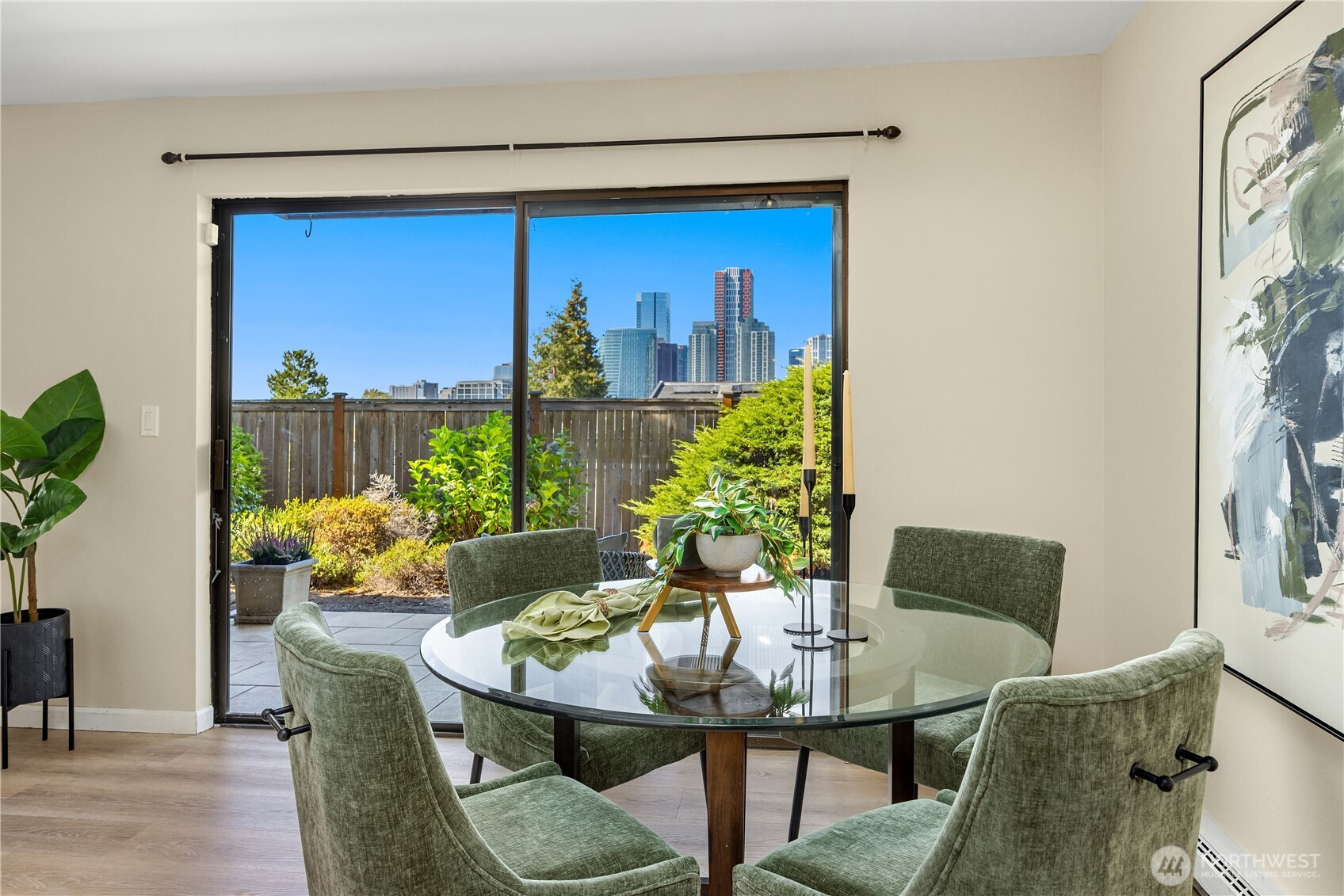 717 122nd Avenue NE, Bellevue, WA 98005