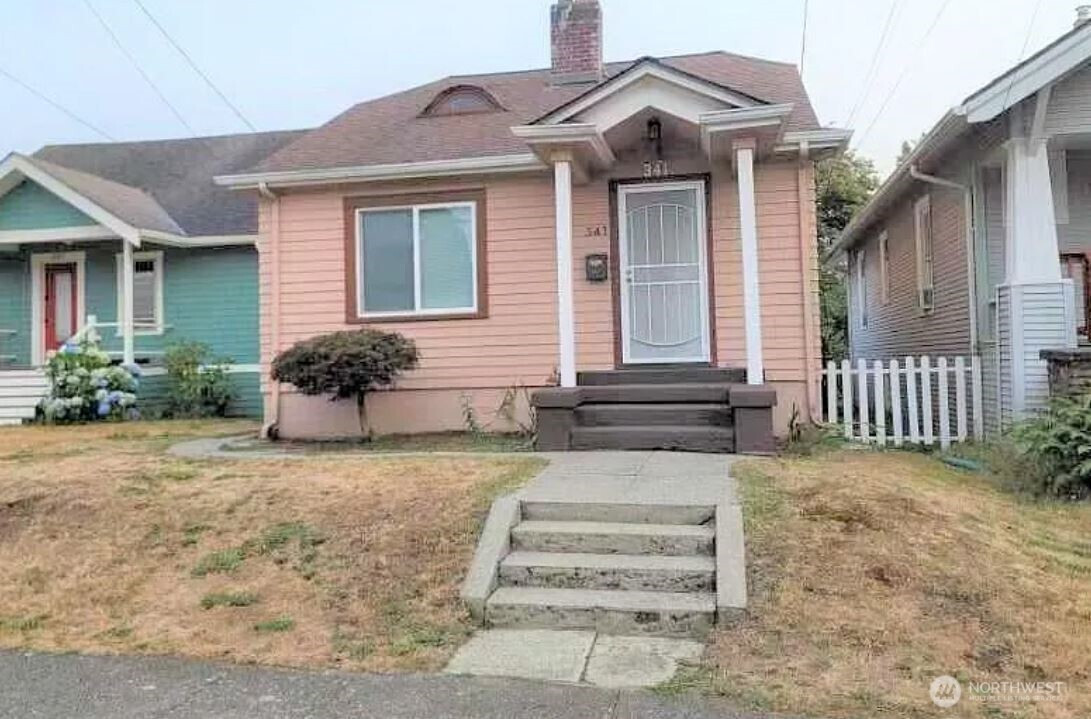 341 NW 74TH Street, Seattle, WA 98117