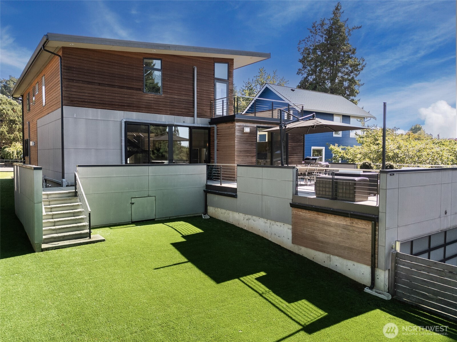 2515 30th Avenue W, Seattle, WA 98199
