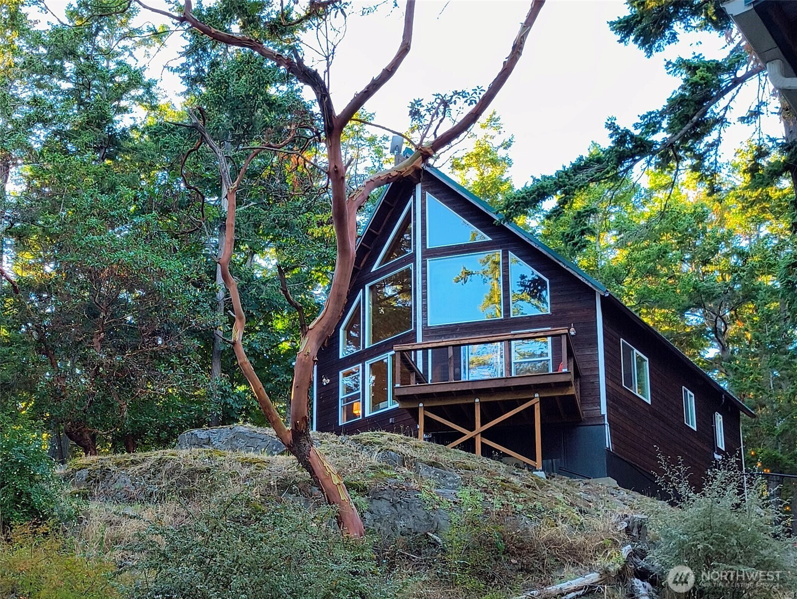 863 Chinook Way, Anacortes, WA 98221