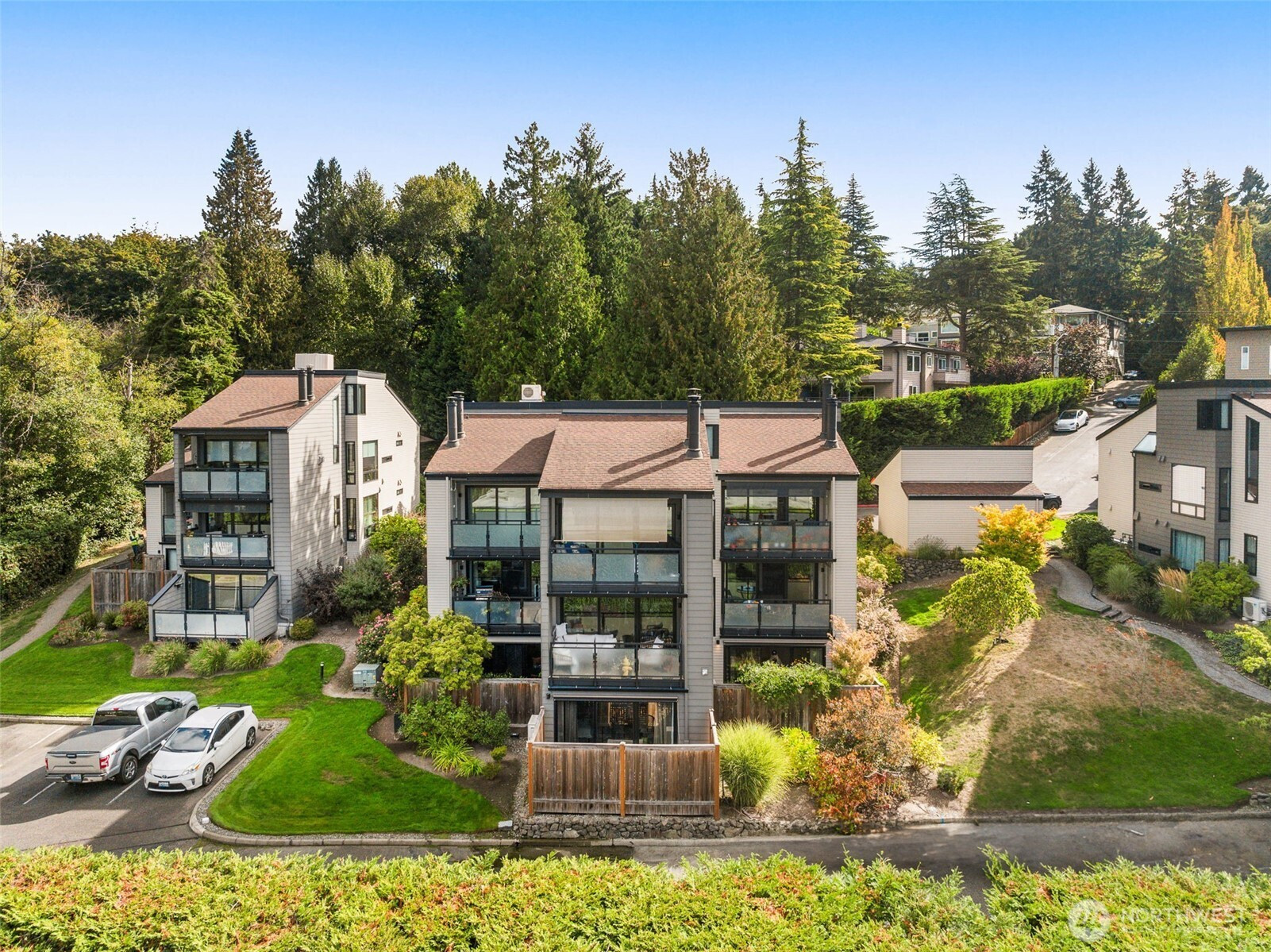 11228 NE 68th Street, Kirkland, WA 98033