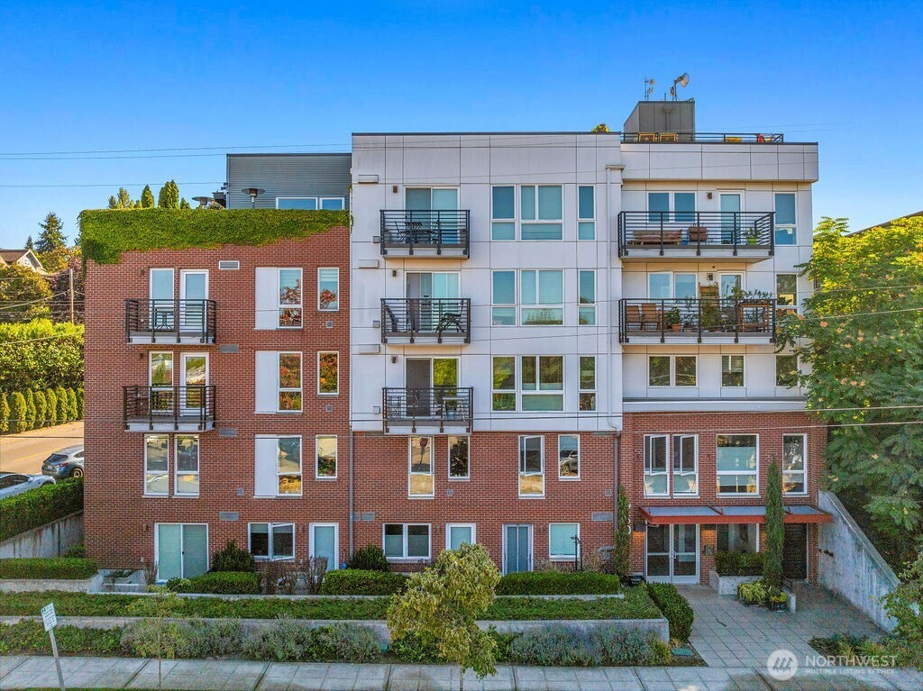 750 11th Avenue E, Seattle, WA 98102