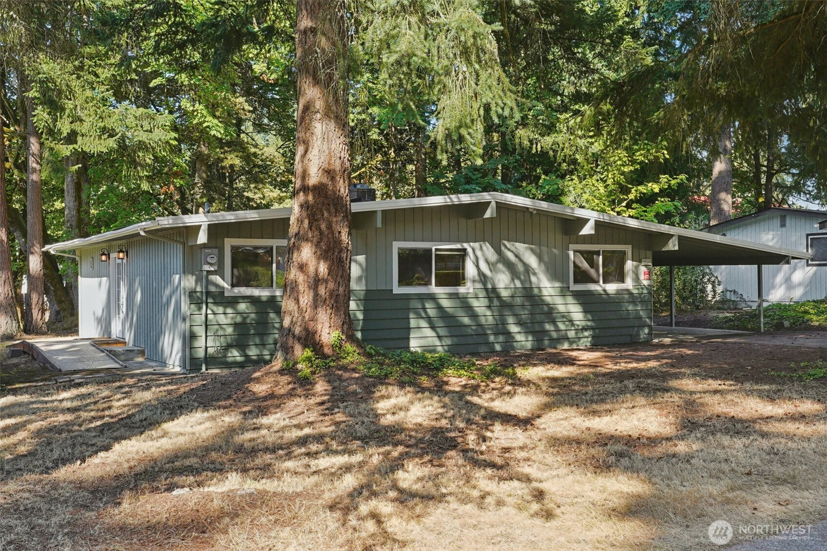 9015 171st Avenue NE, Seattle, WA 98052