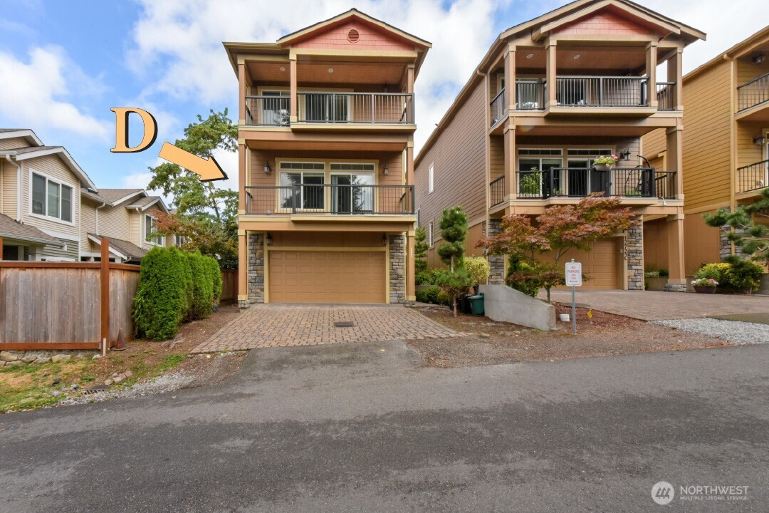 12722 D 35 Avenue NE, Seattle, WA 98125