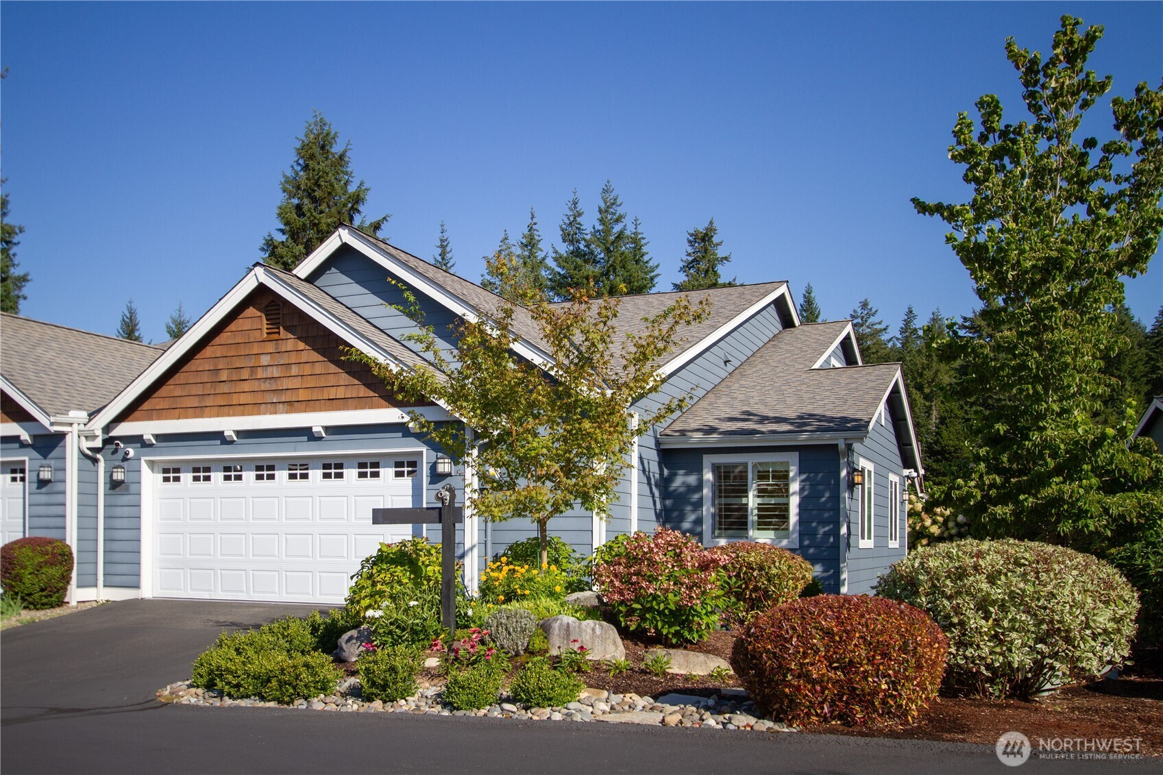 160 E Soderberg Road, Allyn, WA 98524