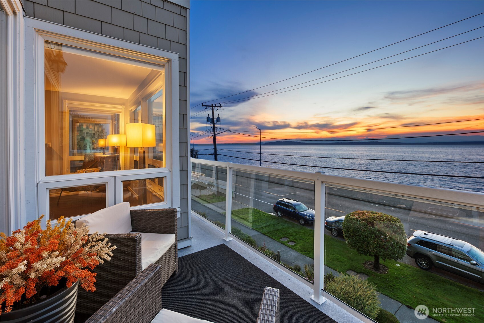 1594 Alki Avenue SW, Seattle, WA 98116