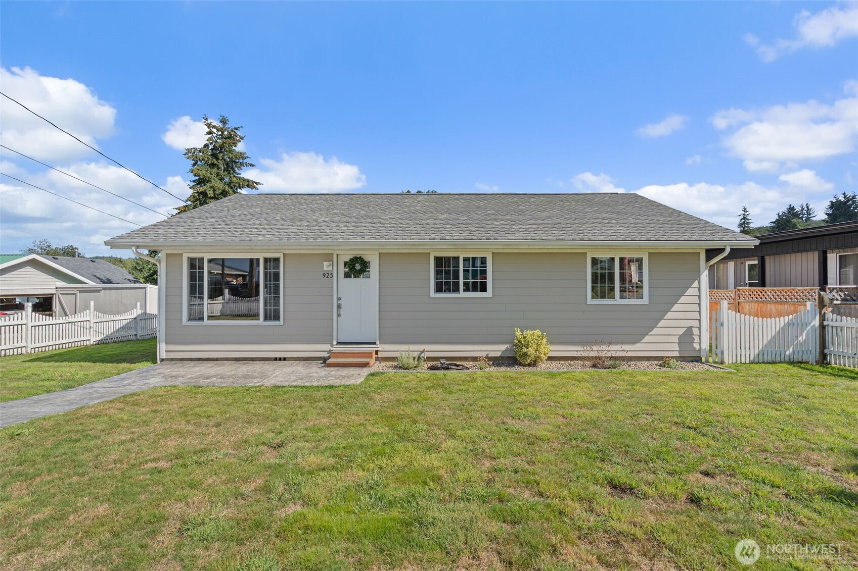 925 Limit Street, Raymond, WA 98577