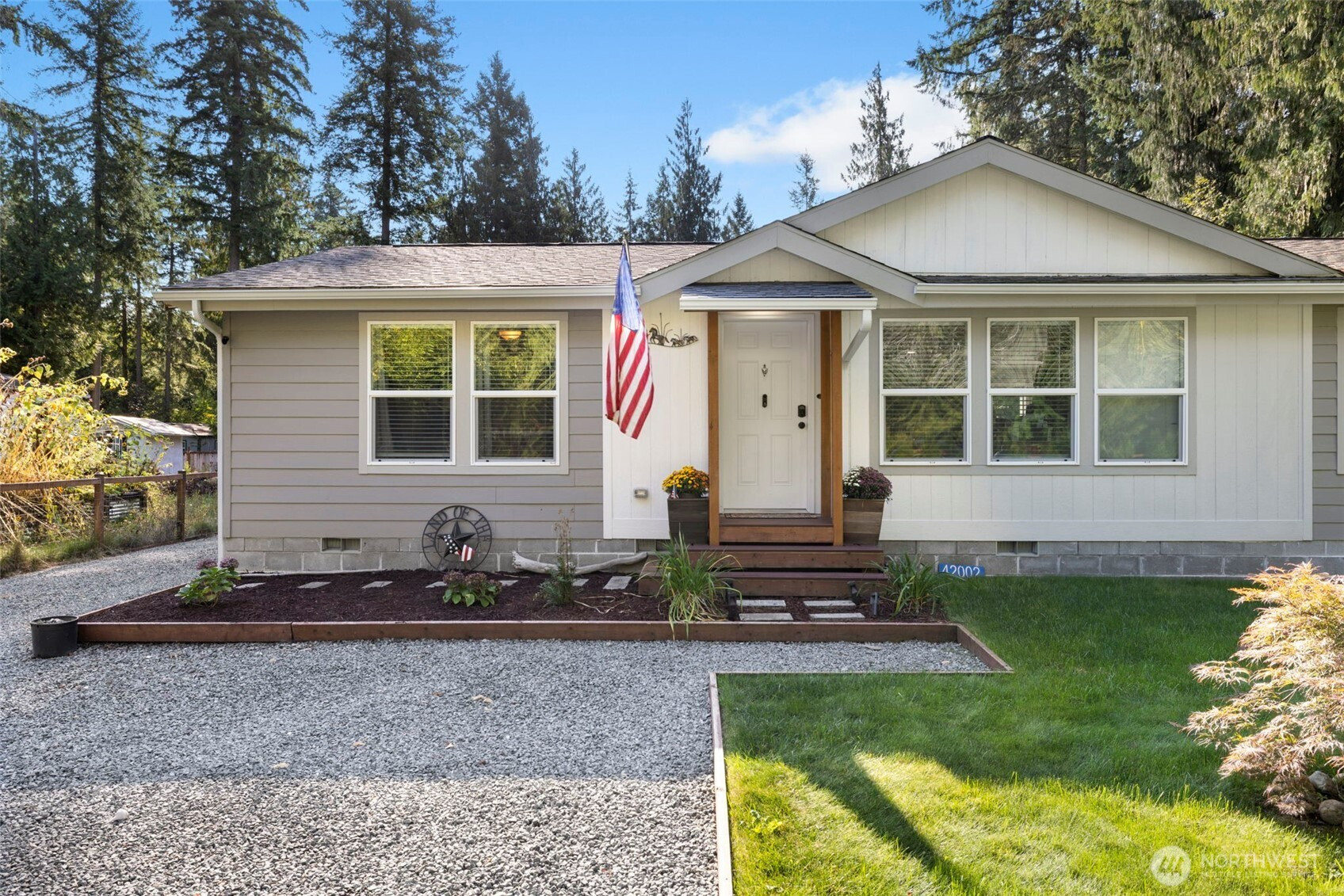 42002 Cedar Street, Concrete, WA 98237