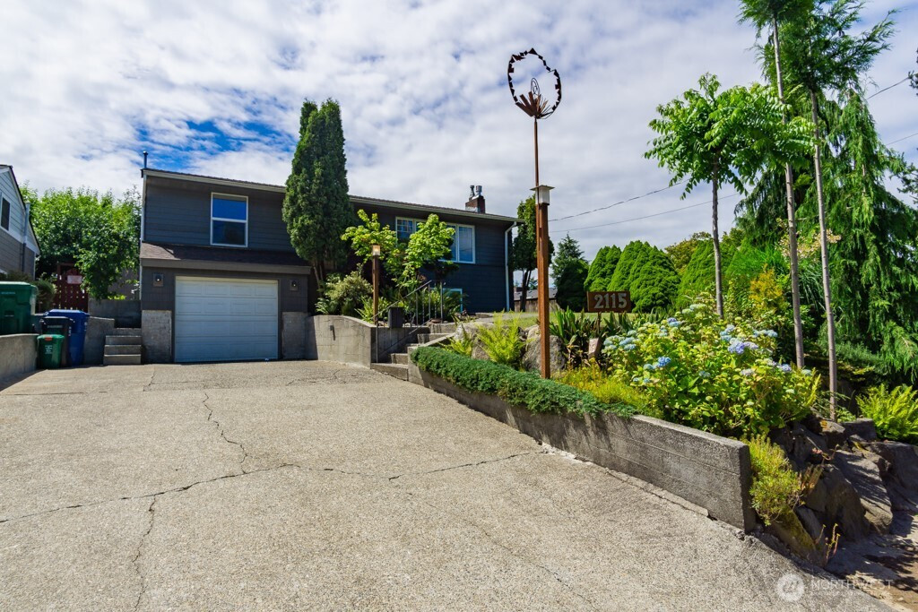 2115 N 92nd Street, Seattle, WA 98103
