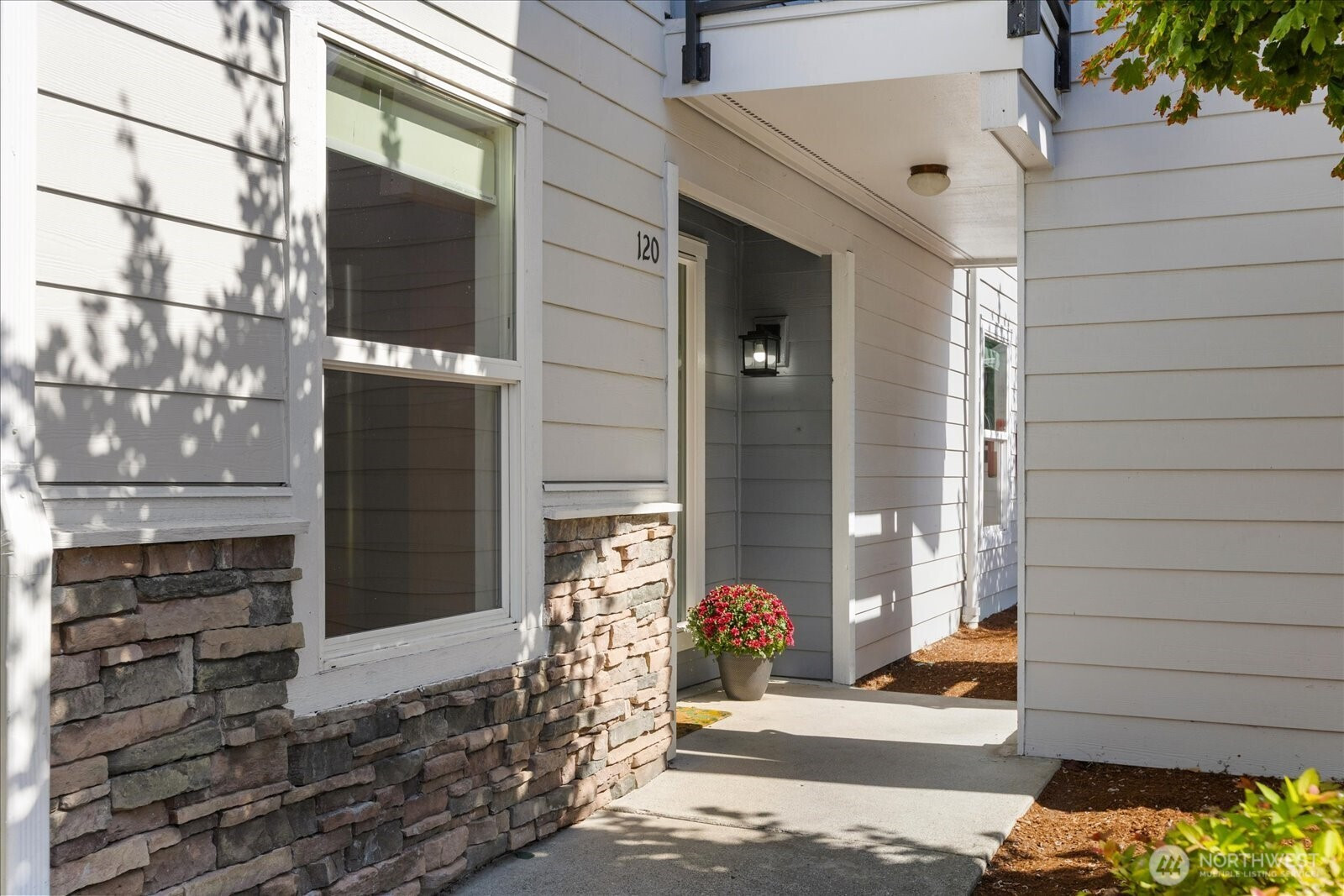 1415 W Casino Road, Everett, WA 98204