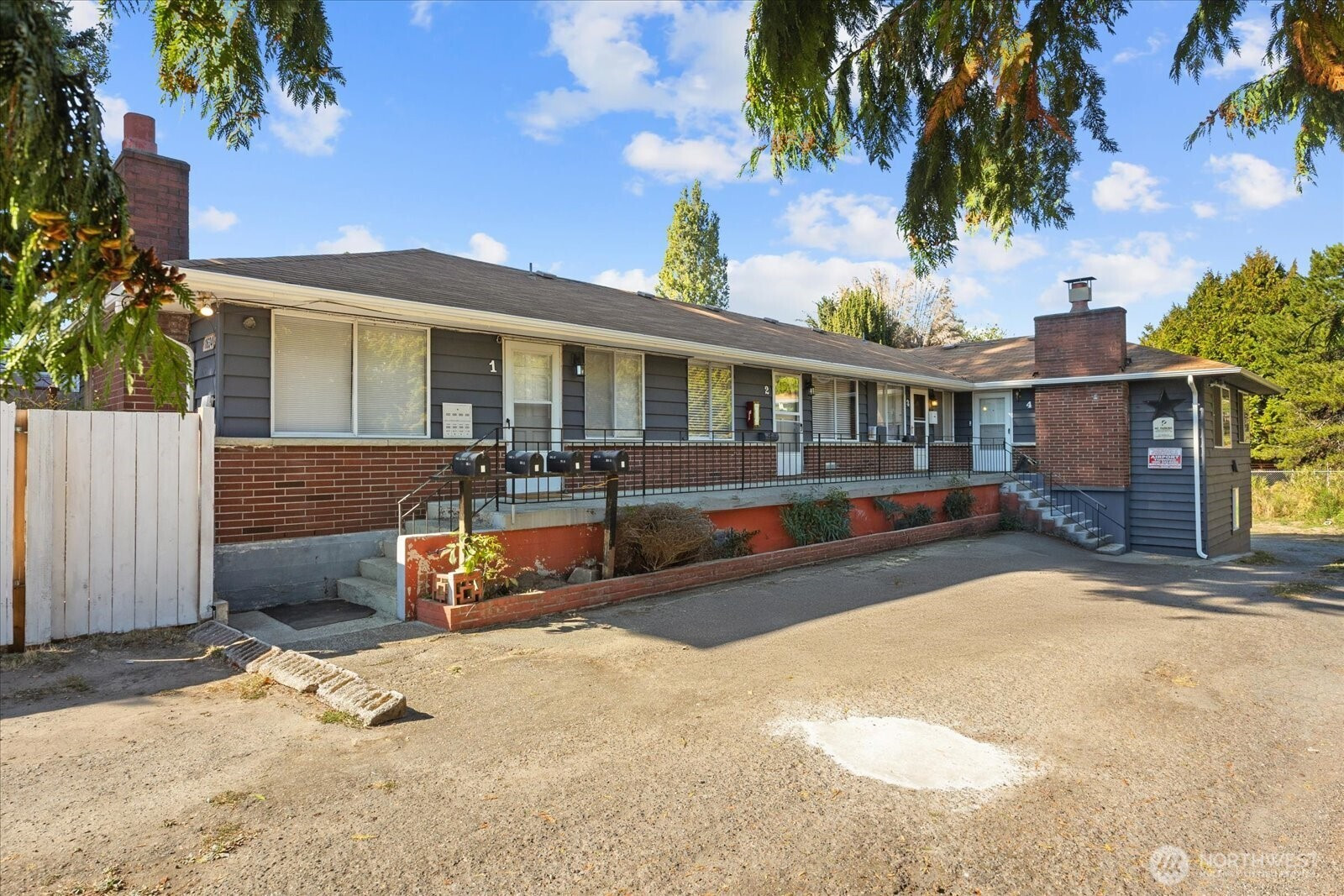 1634 SW 114th Street, Seattle, WA 98146