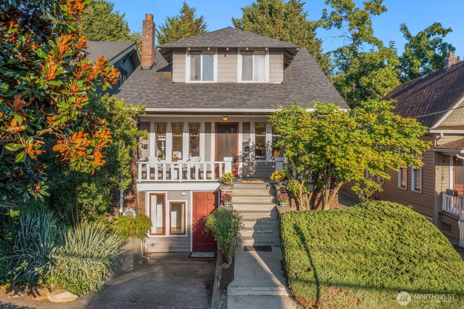 3418 Densmore Avenue N, Seattle, WA 98103