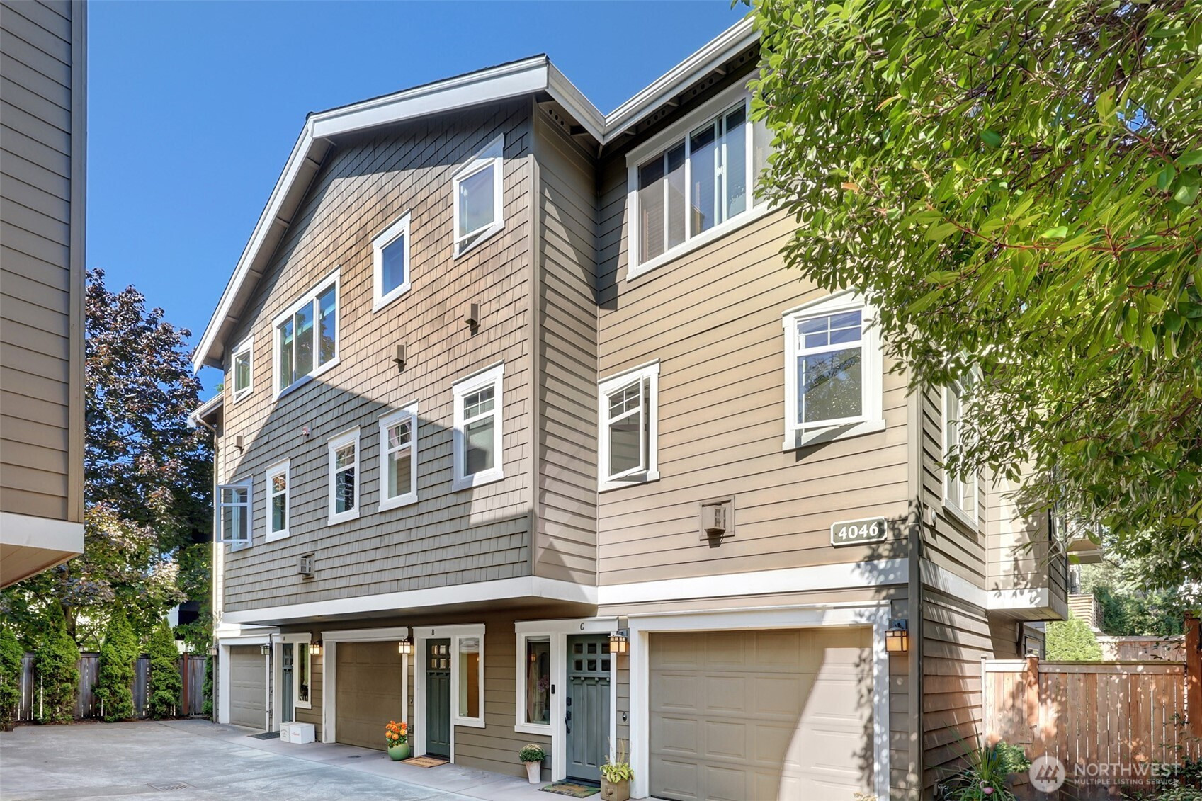 4046 B NE 55th Street, Seattle, WA 98105