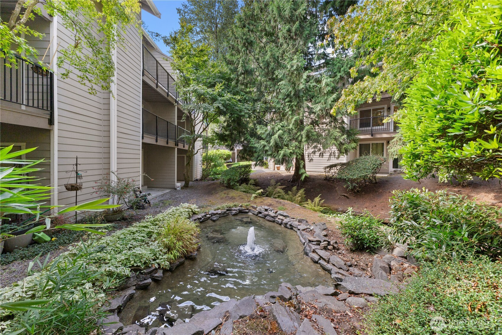 19855 25th Avenue NE, Shoreline, WA 98155